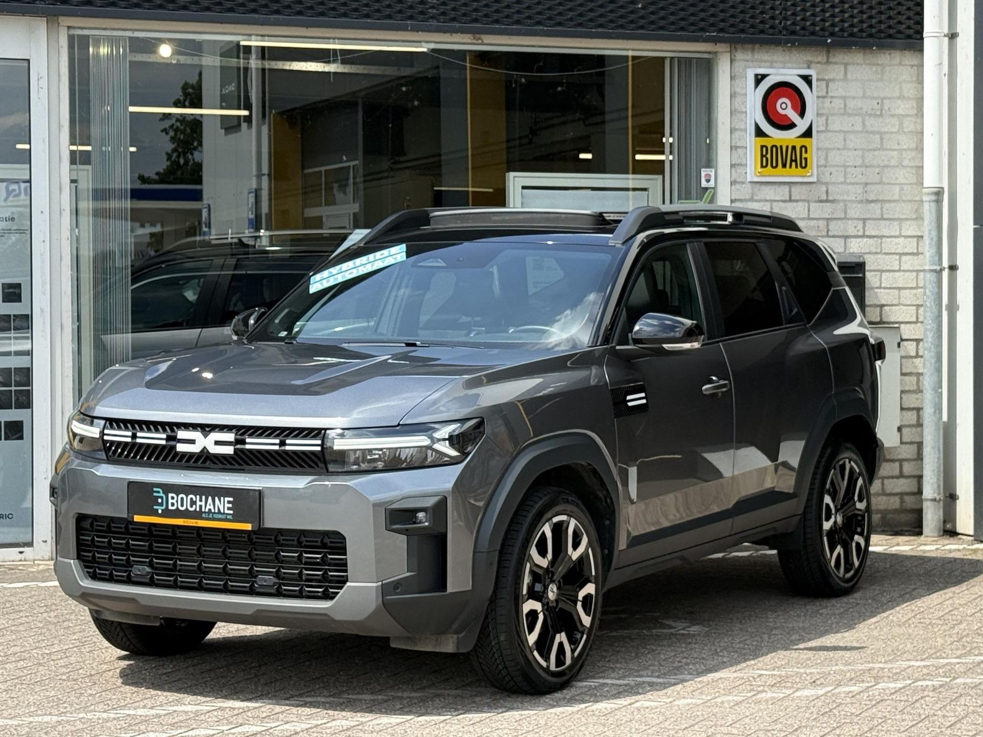 Dacia Bigster met kenteken KNB-87-Z – detailfoto