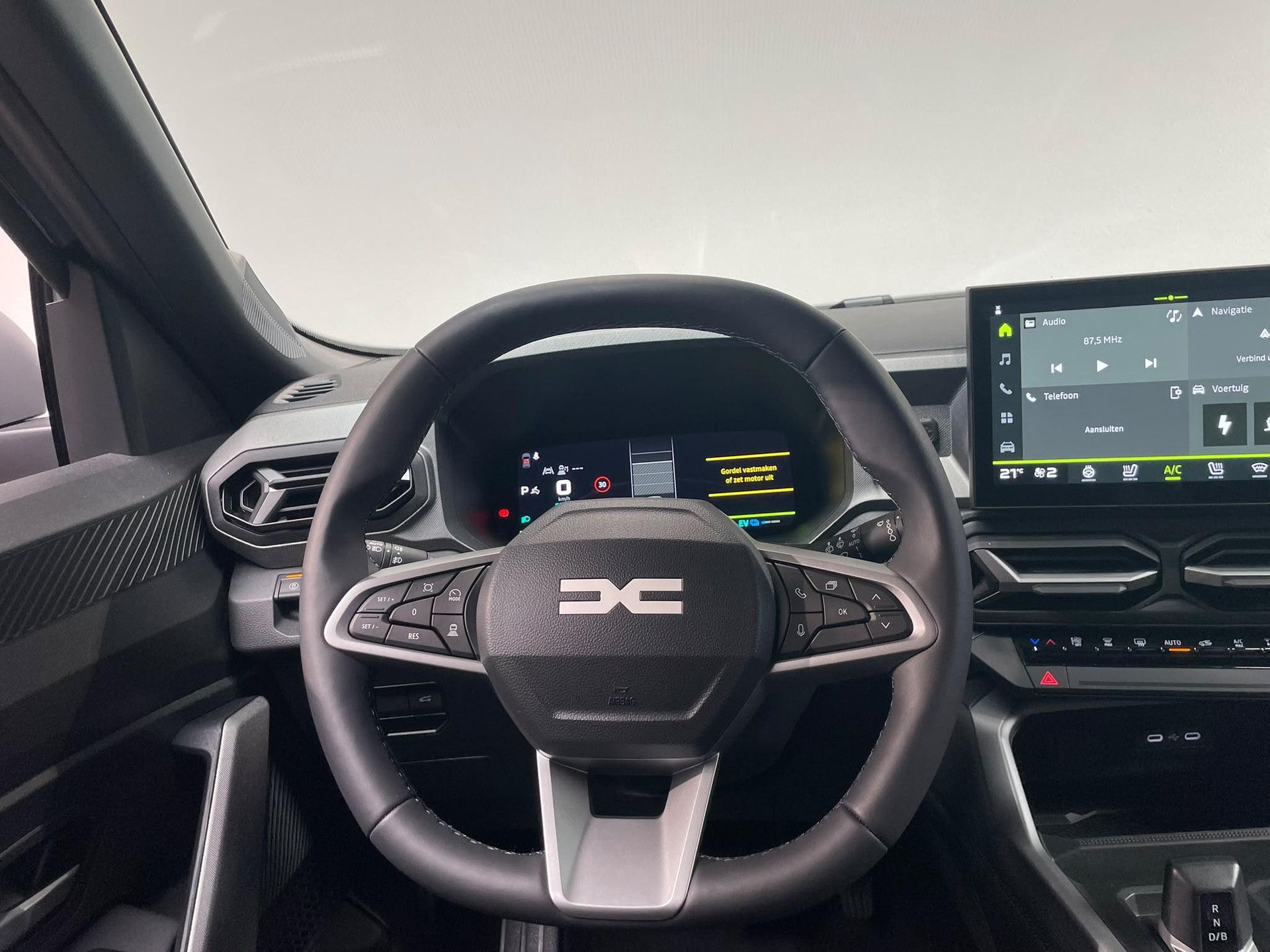 Dacia Bigster met kenteken KNV-06-L – dashboard