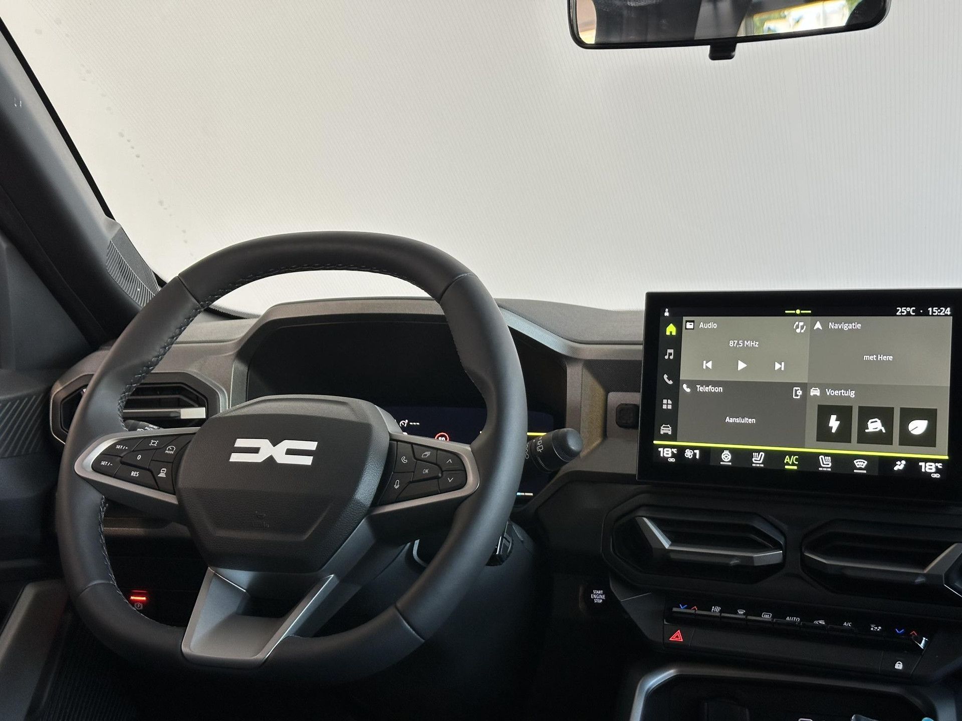 Dacia Bigster met kenteken KNV-33-L – interieur