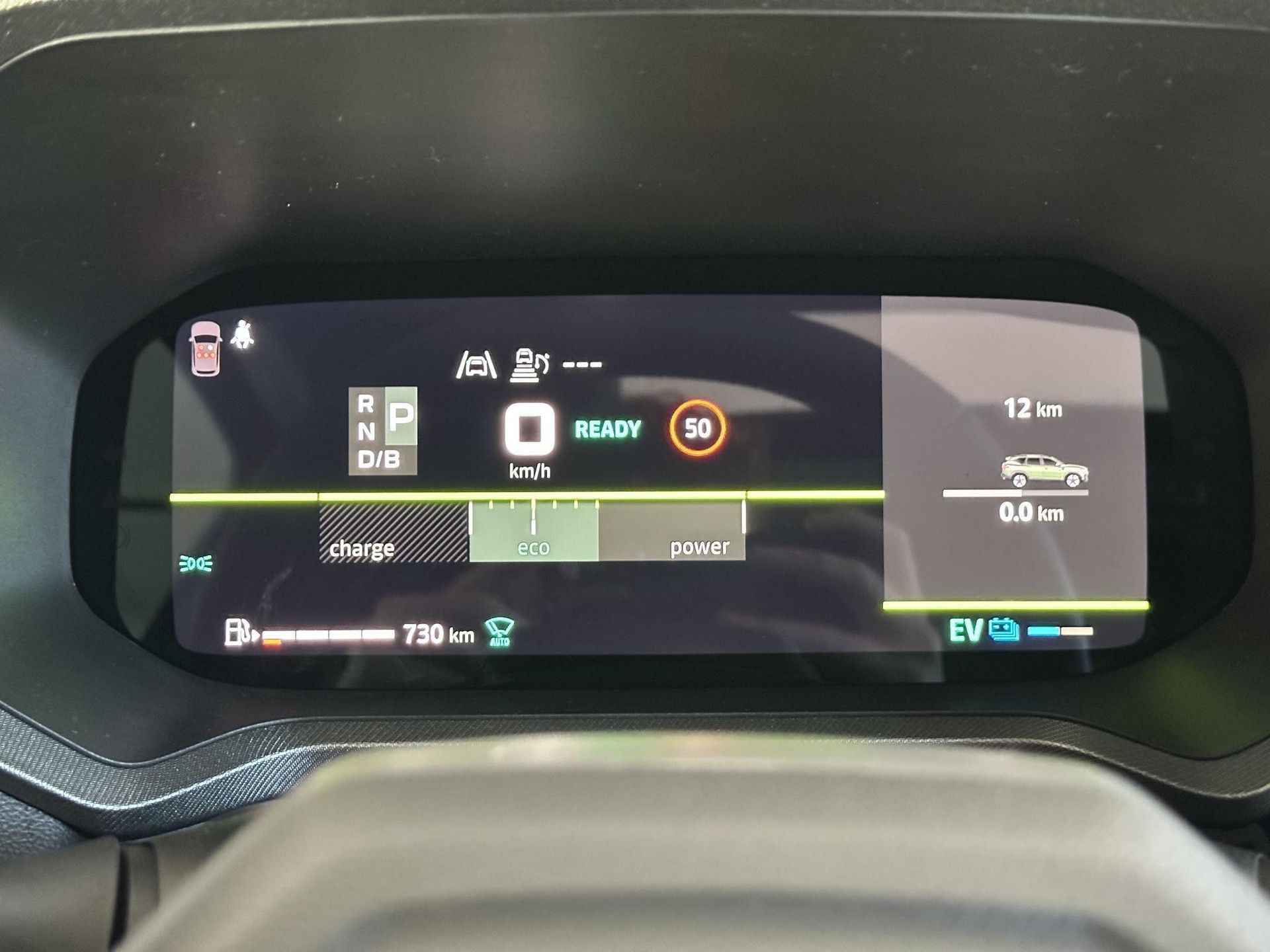 Dacia Bigster met kenteken KNV-33-L – dashboard