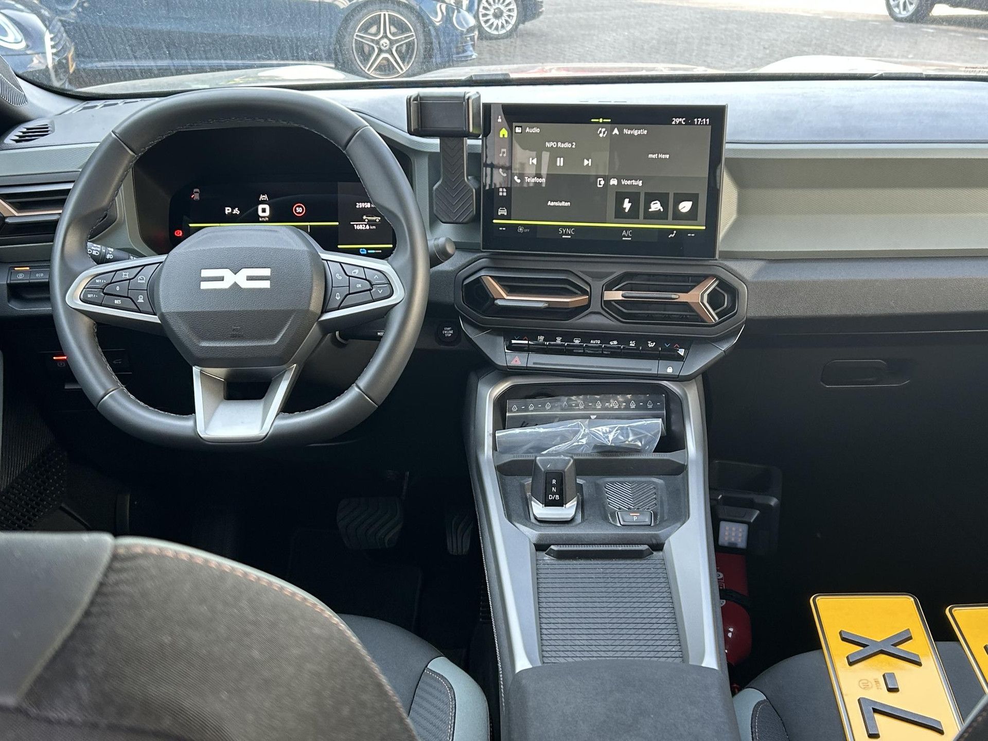 Dacia Bigster met kenteken KPF-17-X – interieur