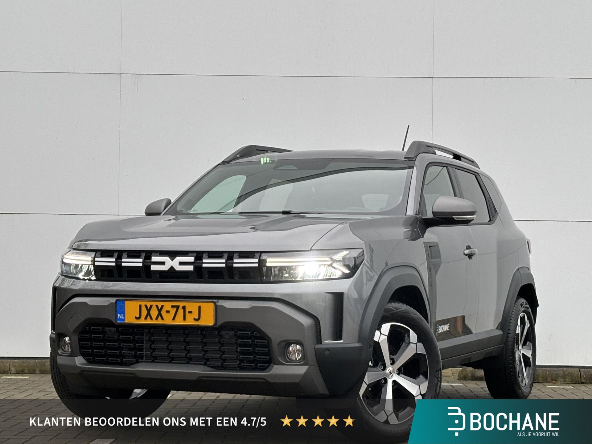 Dacia Duster met kenteken JXX-71-J – vooraanzicht