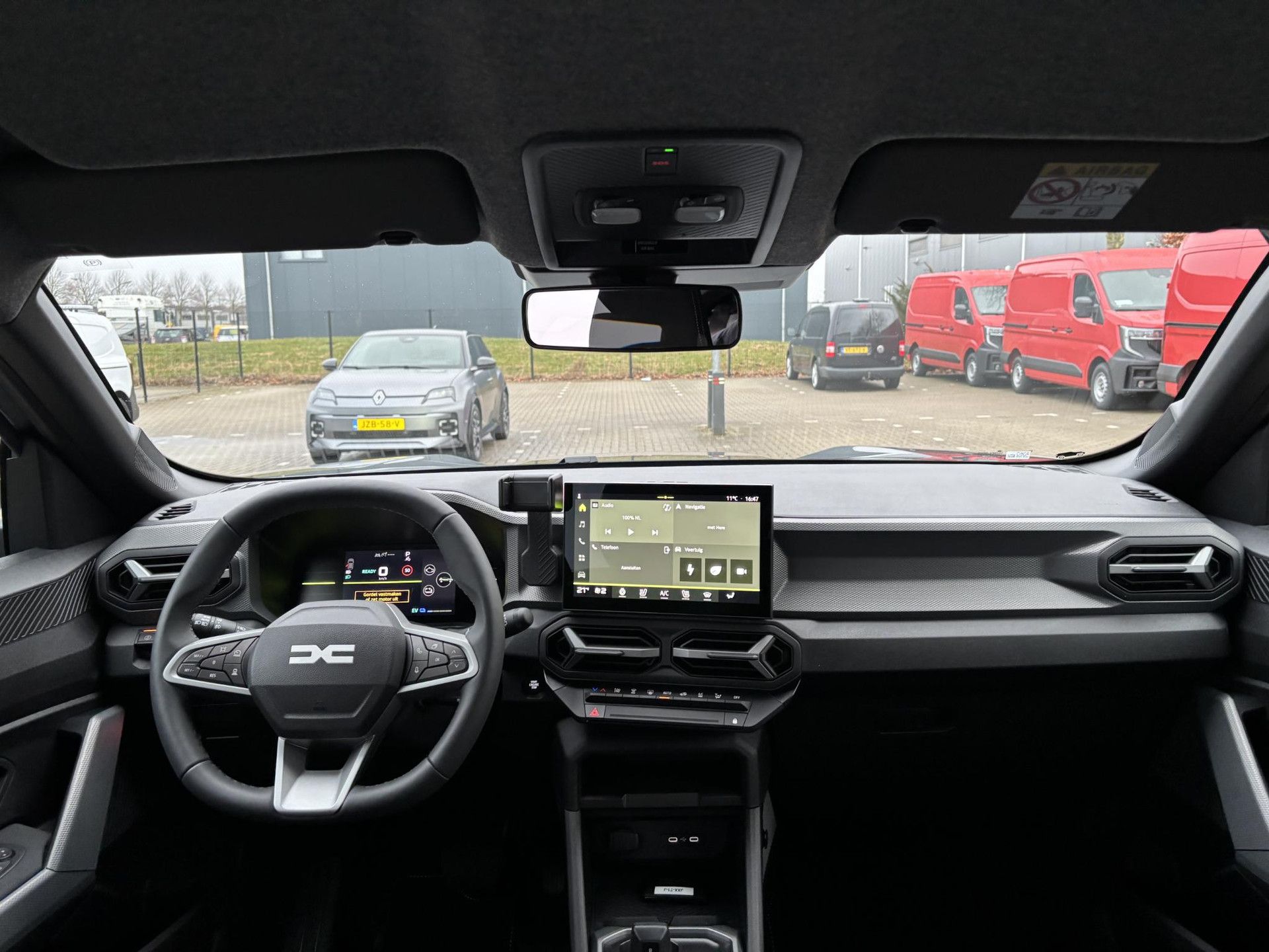Dacia Duster met kenteken JXX-71-J – interieur