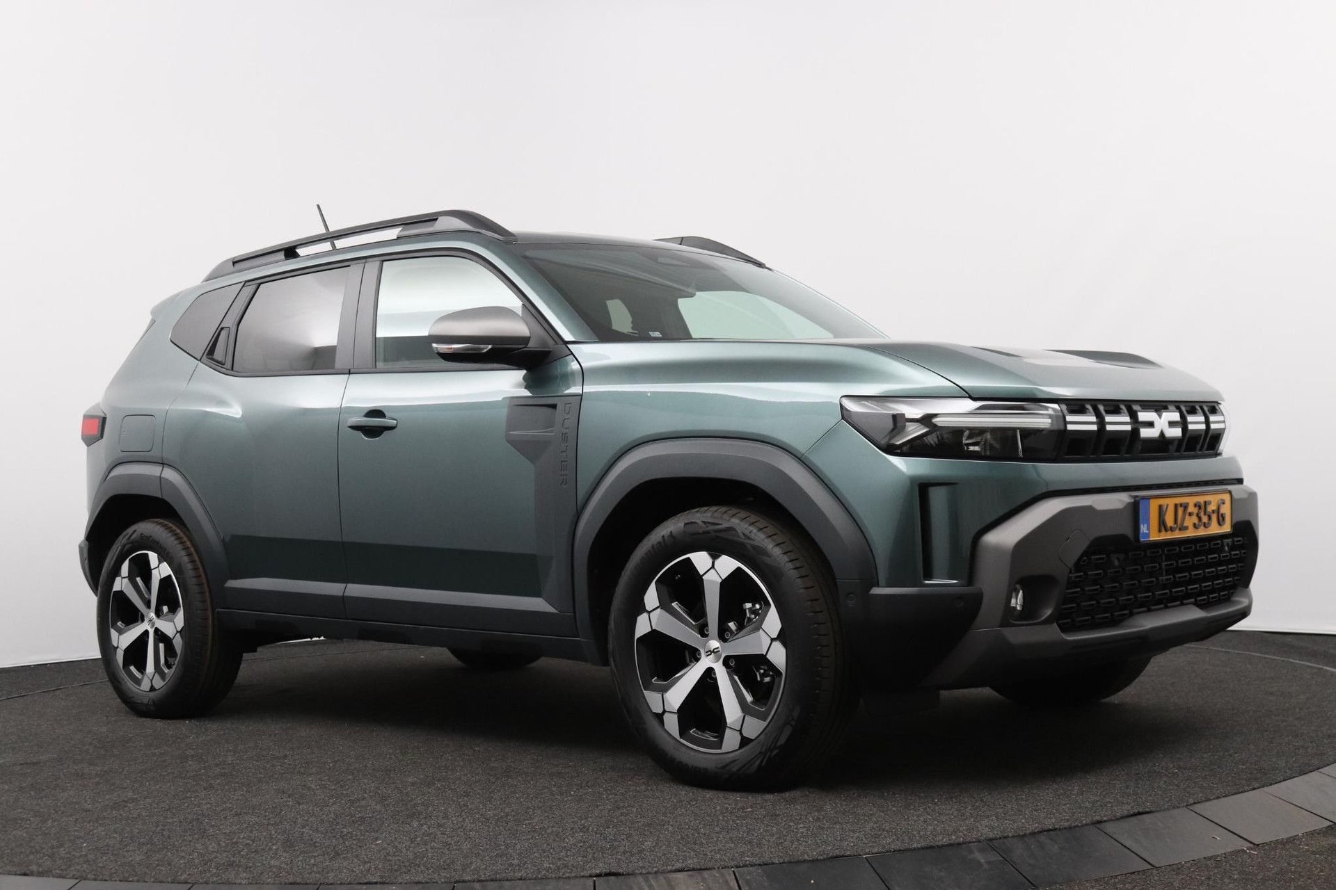 Dacia Duster met kenteken KJZ-35-G – detailfoto