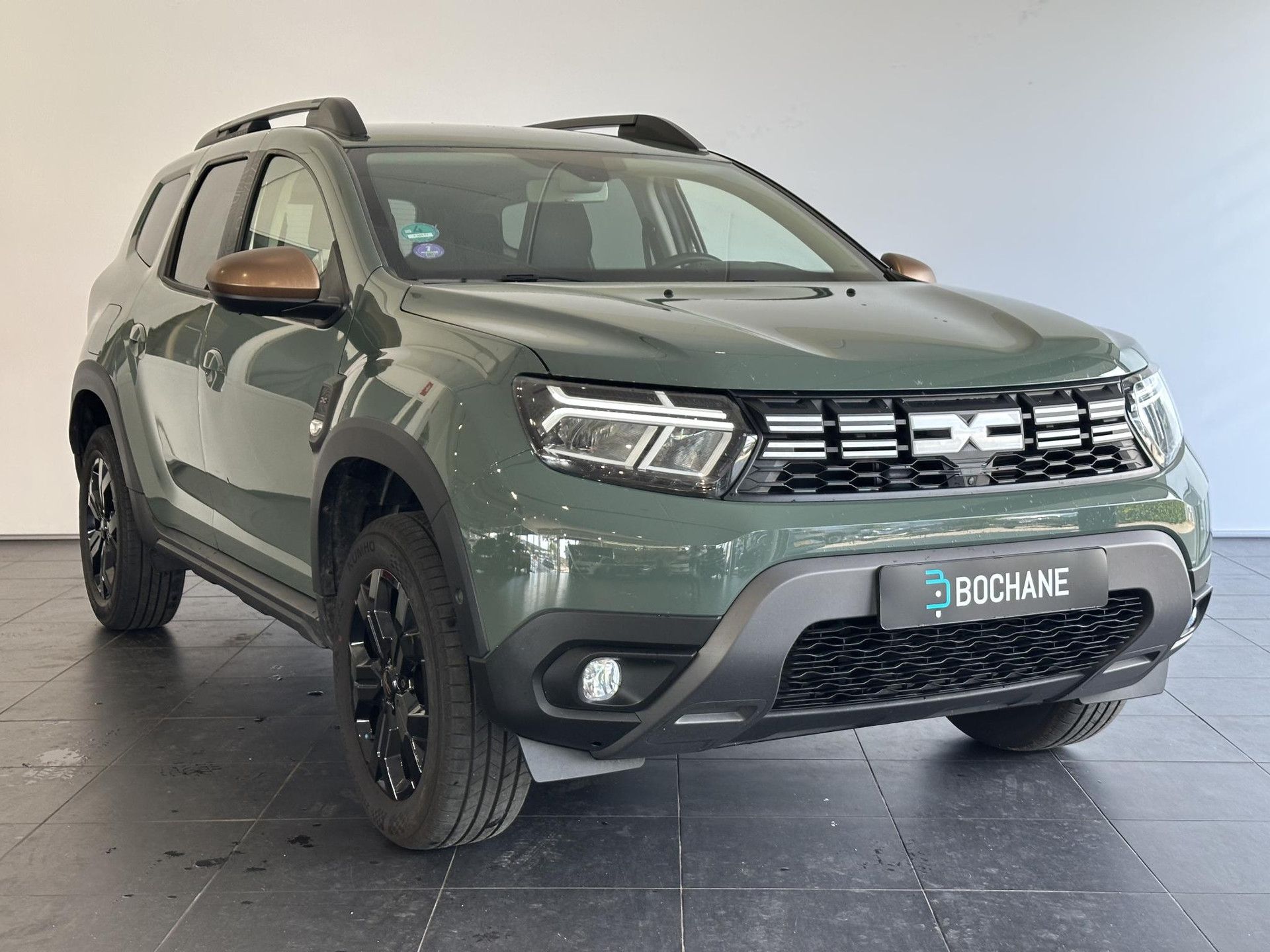 Dacia Duster met kenteken T-324-TJ – detailfoto