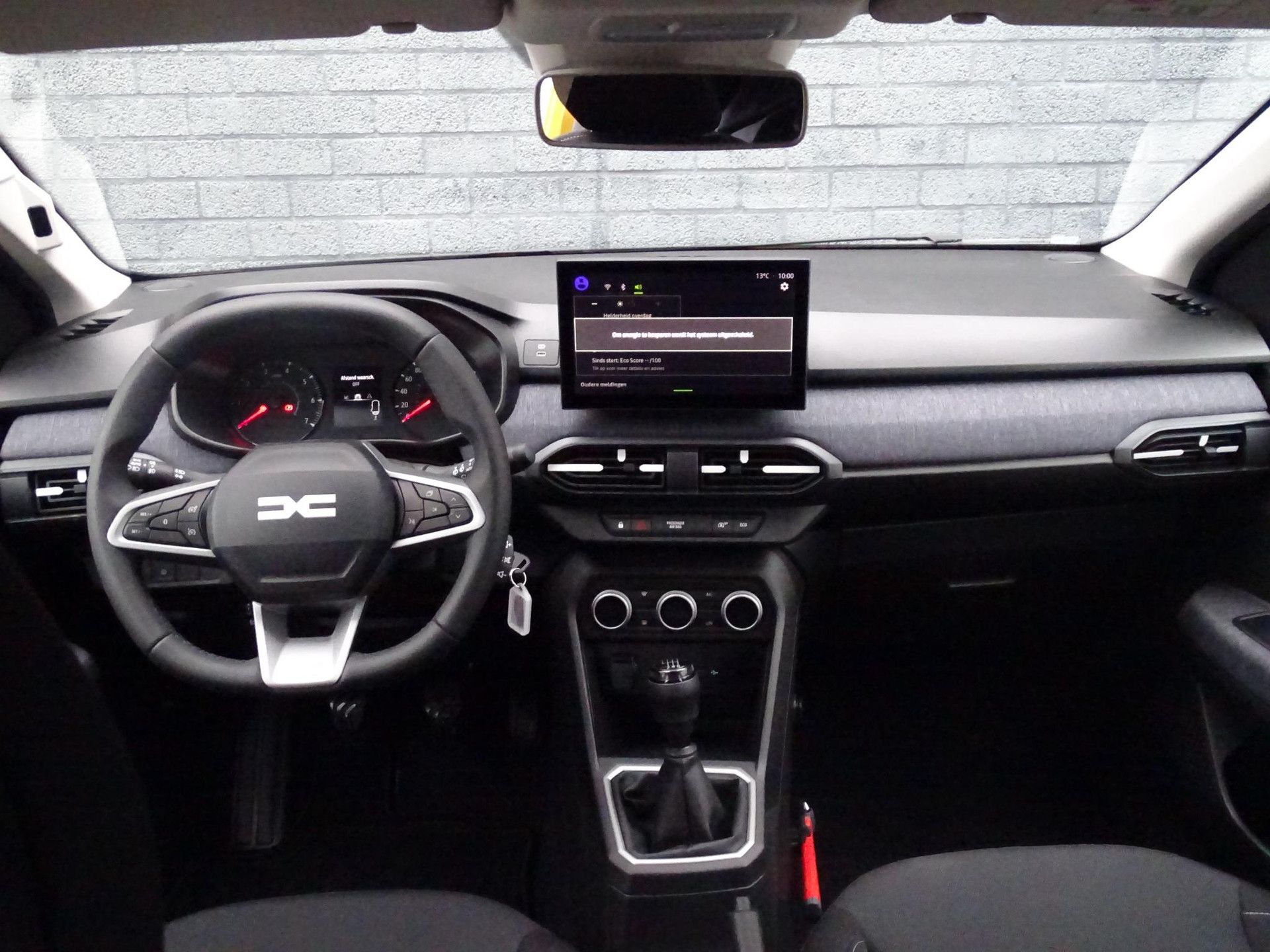 Dacia Sandero met kenteken JVR-55-K – interieur
