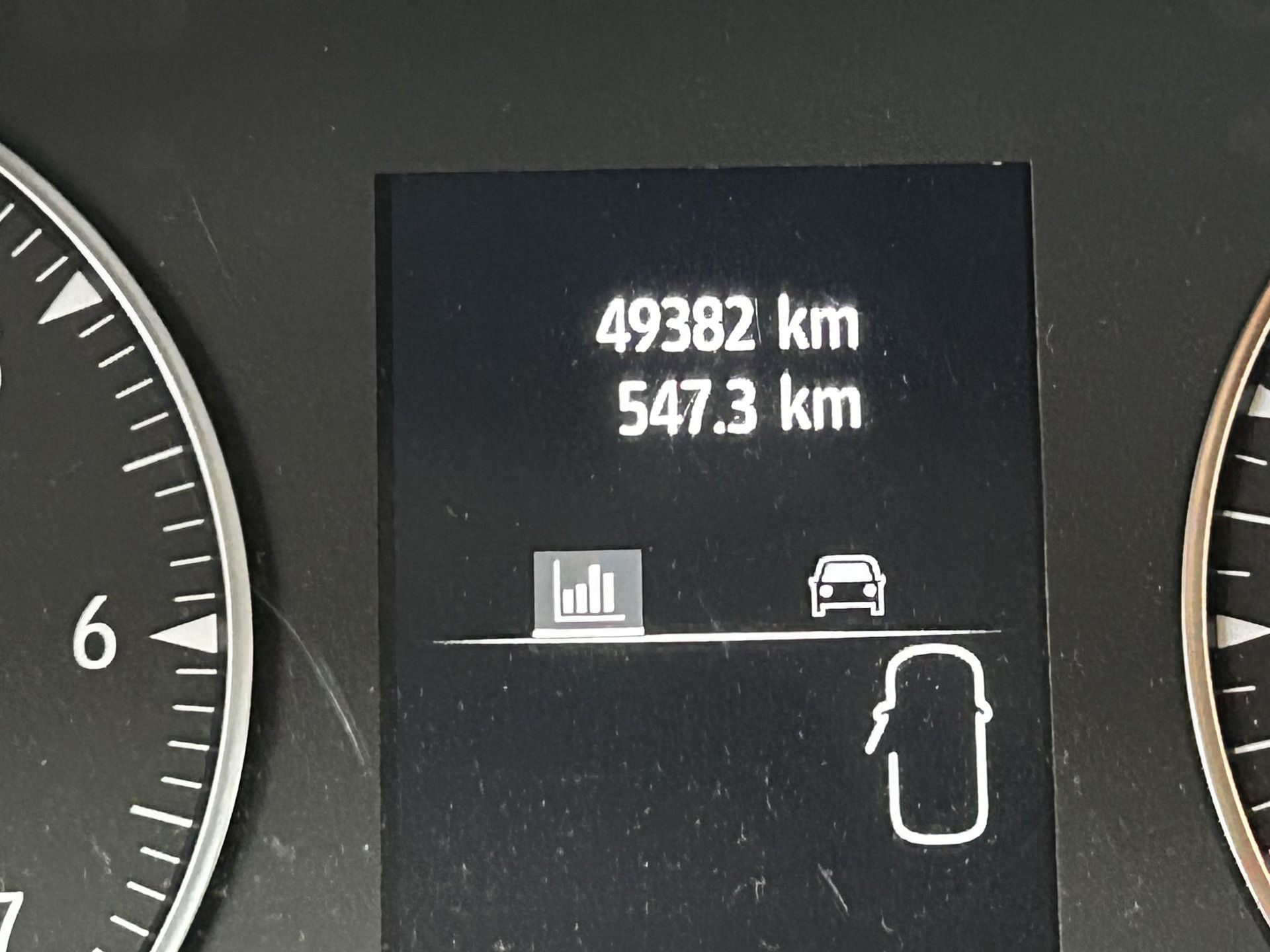 Dacia SanderoStepway met kenteken HBX-96-V – dashboard