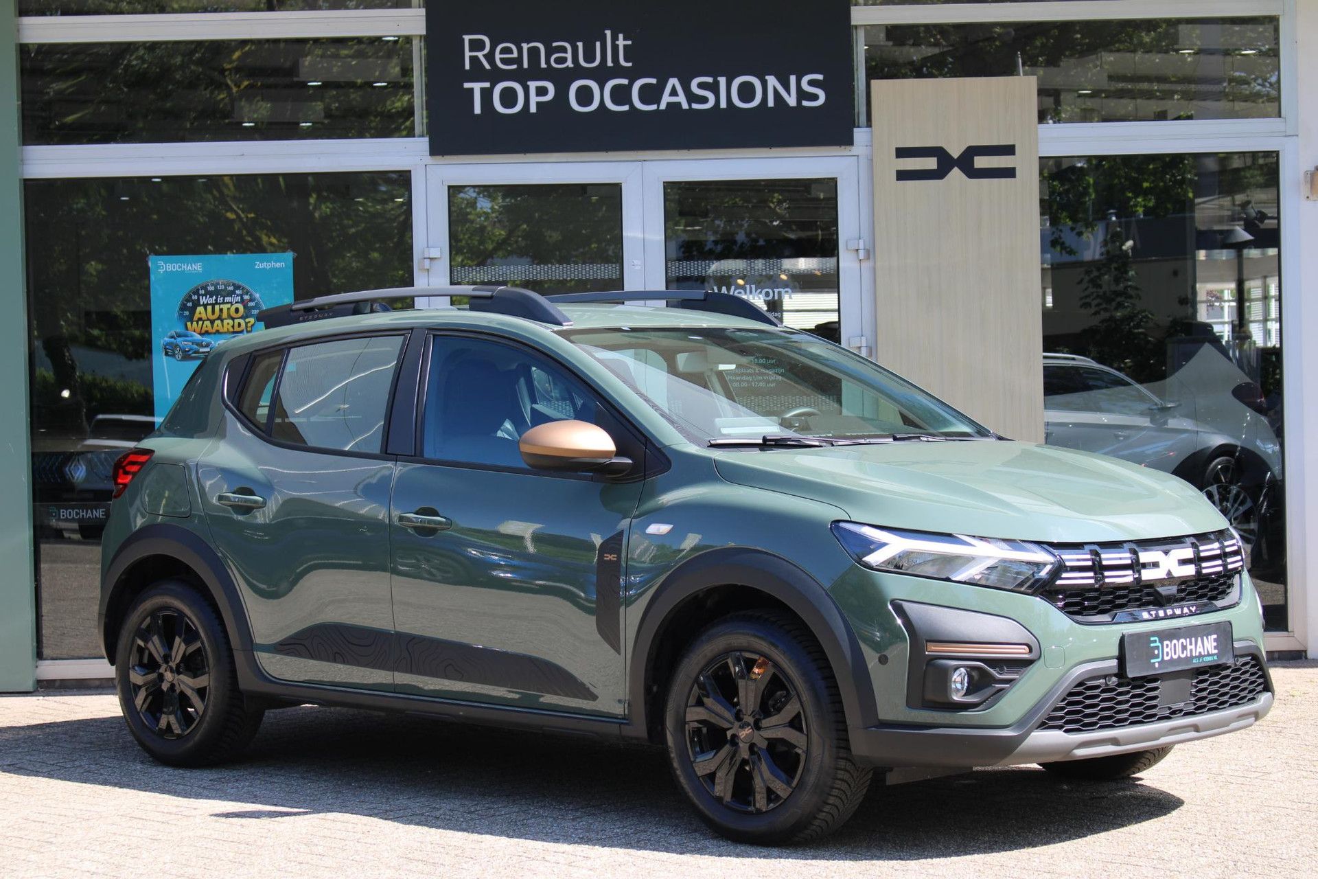 Dacia SanderoStepway met kenteken JSH-07-S – dashboard