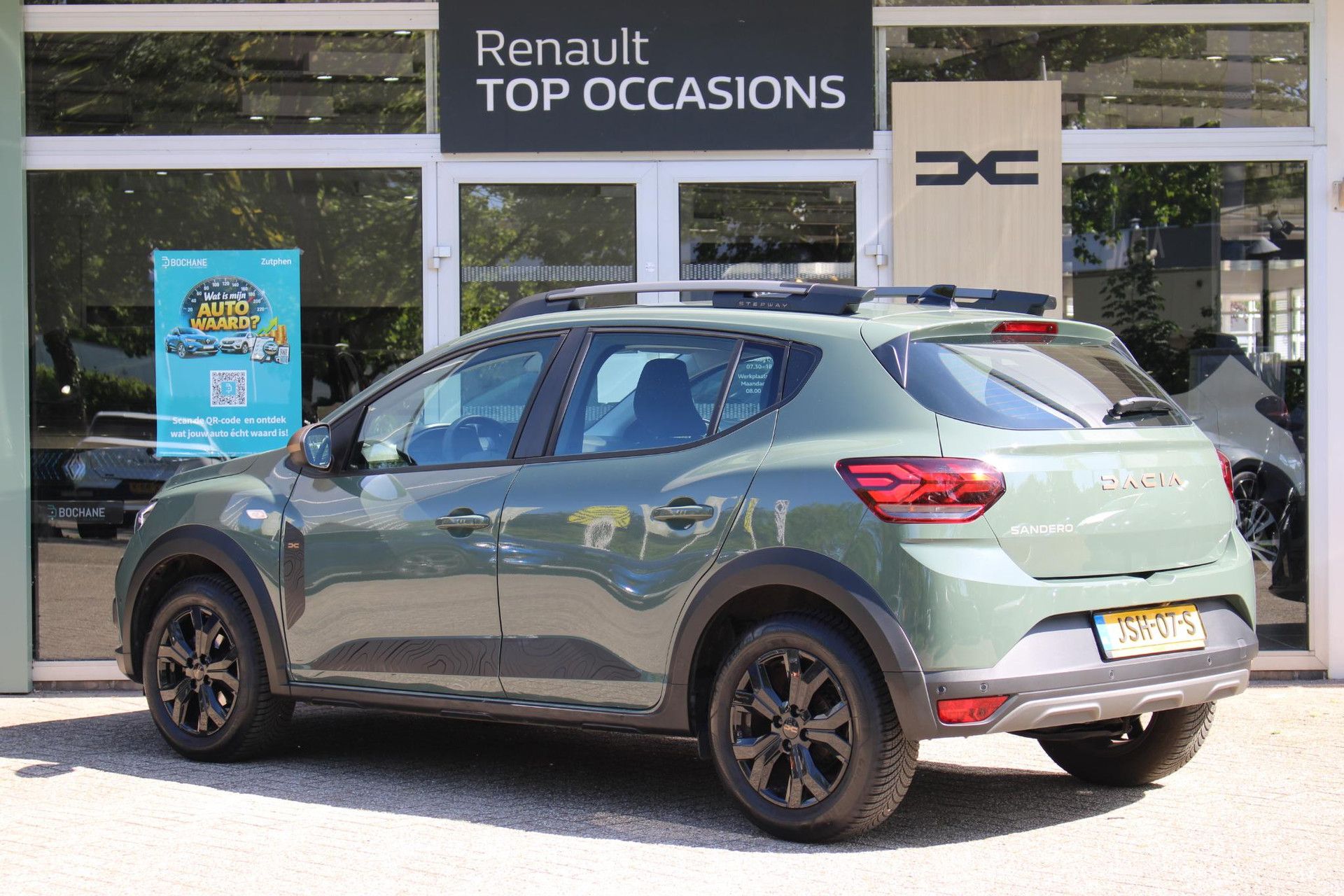 Dacia SanderoStepway met kenteken JSH-07-S – detailfoto