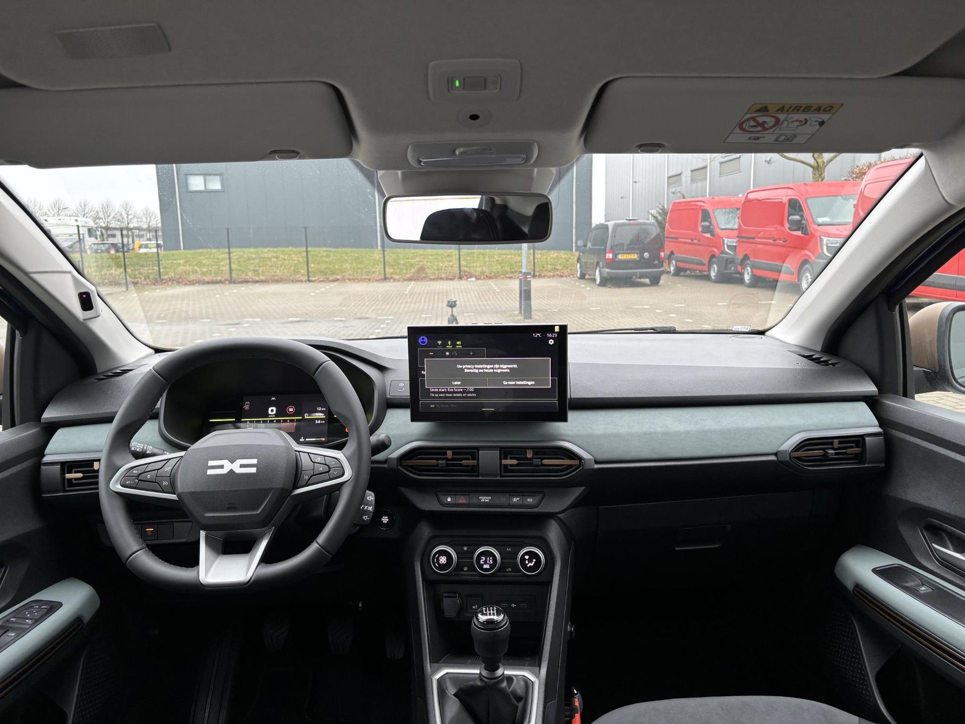 Dacia SanderoStepway met kenteken JVR-60-K – interieur