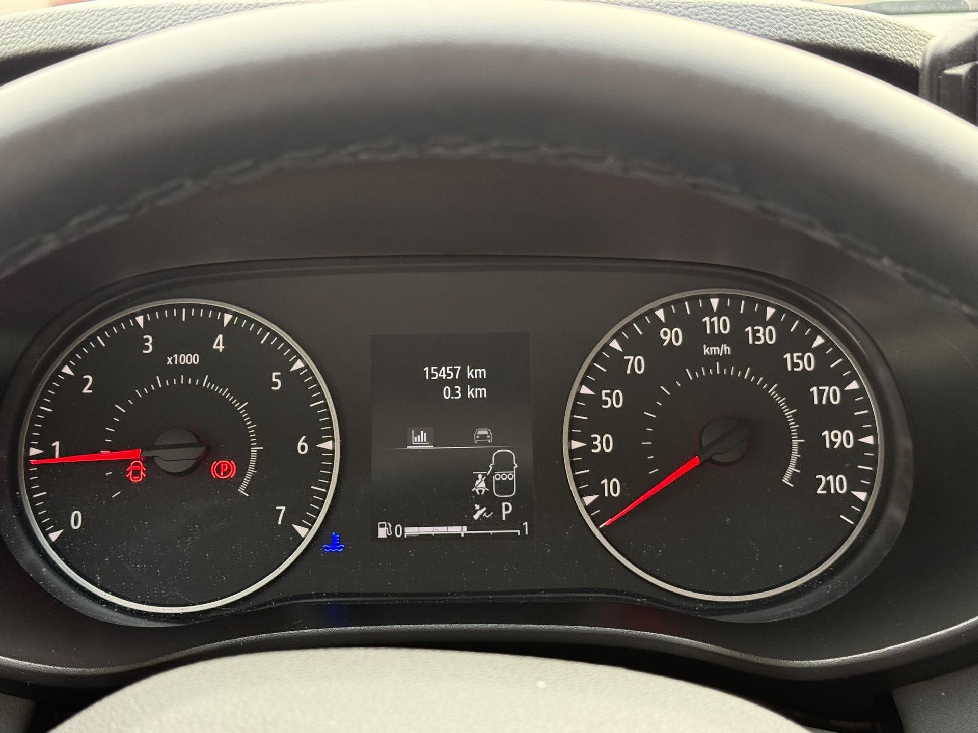 Dacia SanderoStepway met kenteken JZK-85-S – dashboard