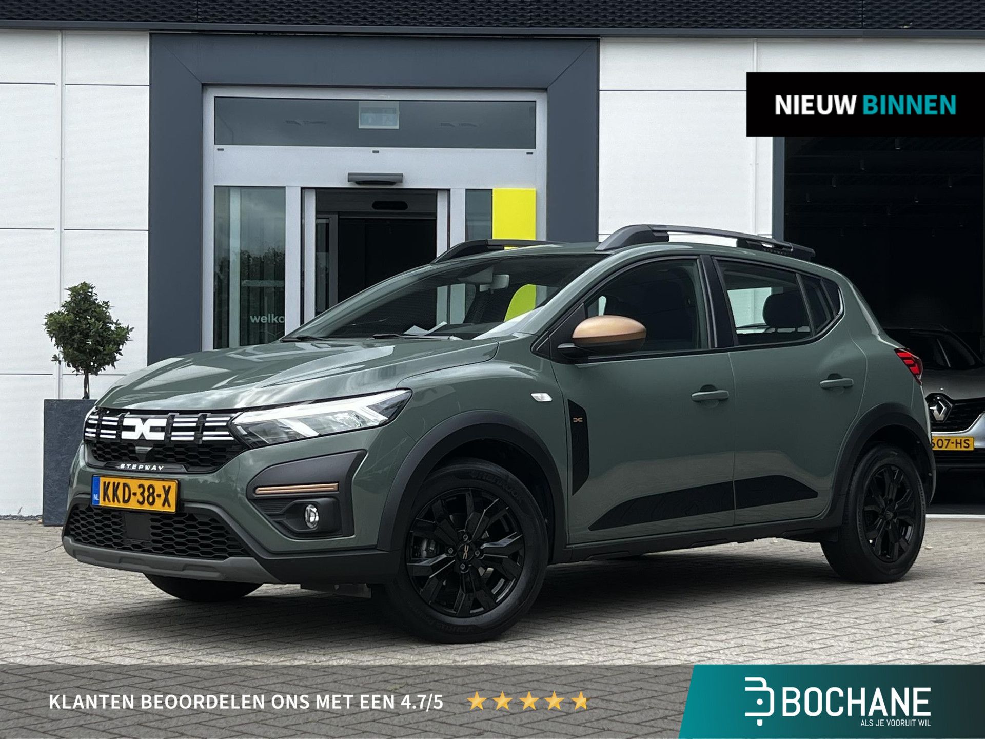 Dacia SanderoStepway met kenteken KKD-38-X – vooraanzicht