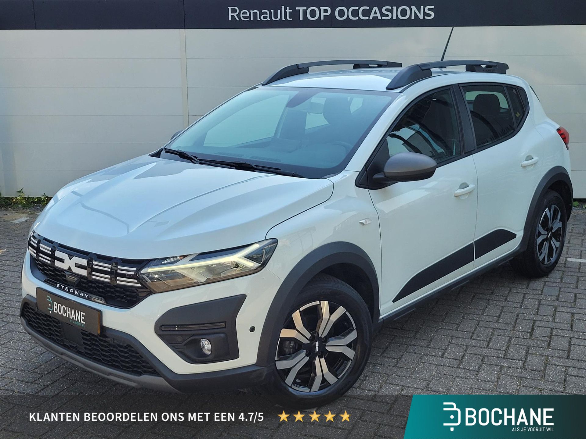 Dacia SanderoStepway met kenteken KLZ-27-H – vooraanzicht