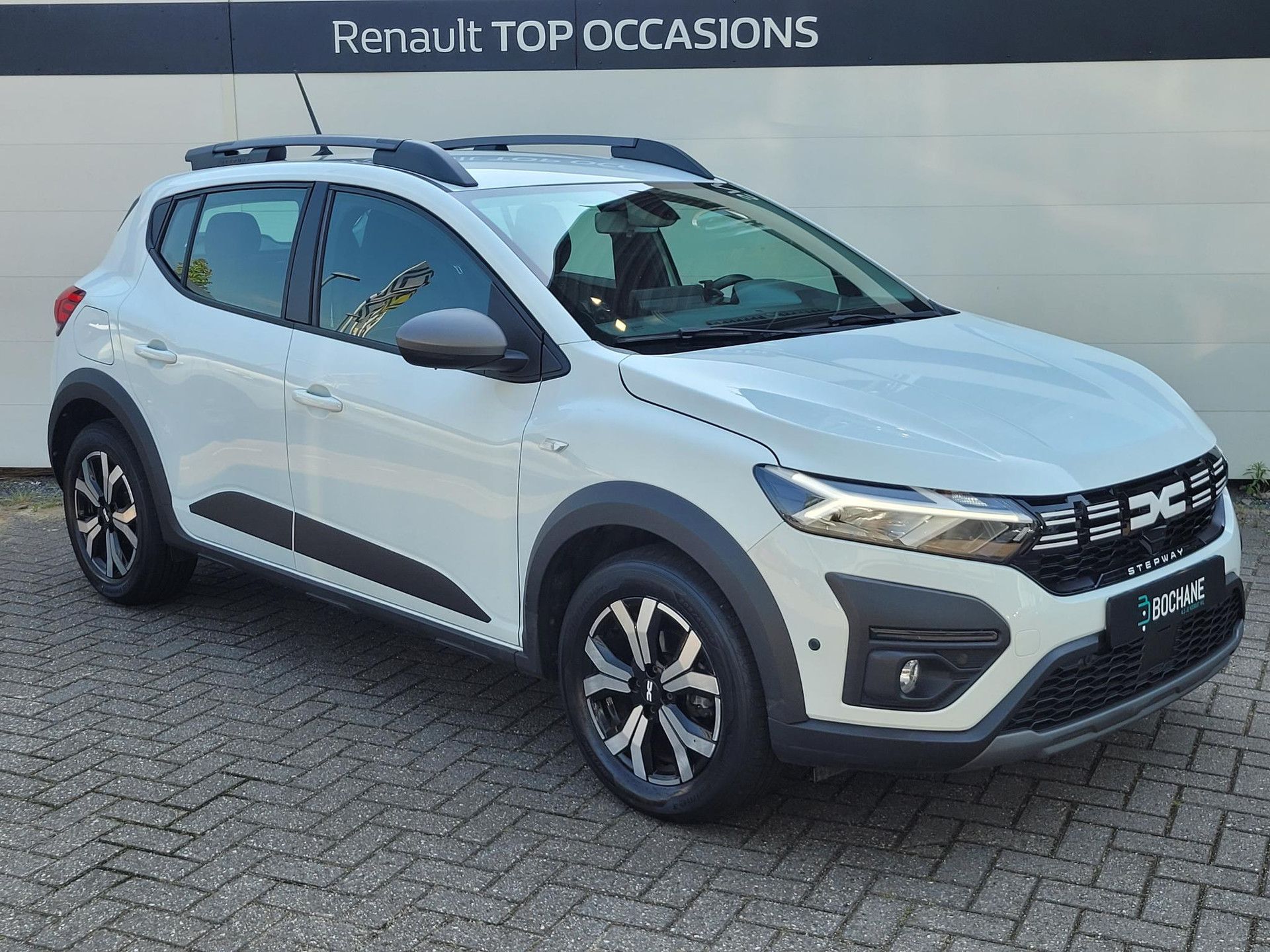Dacia SanderoStepway met kenteken KLZ-27-H – detailfoto