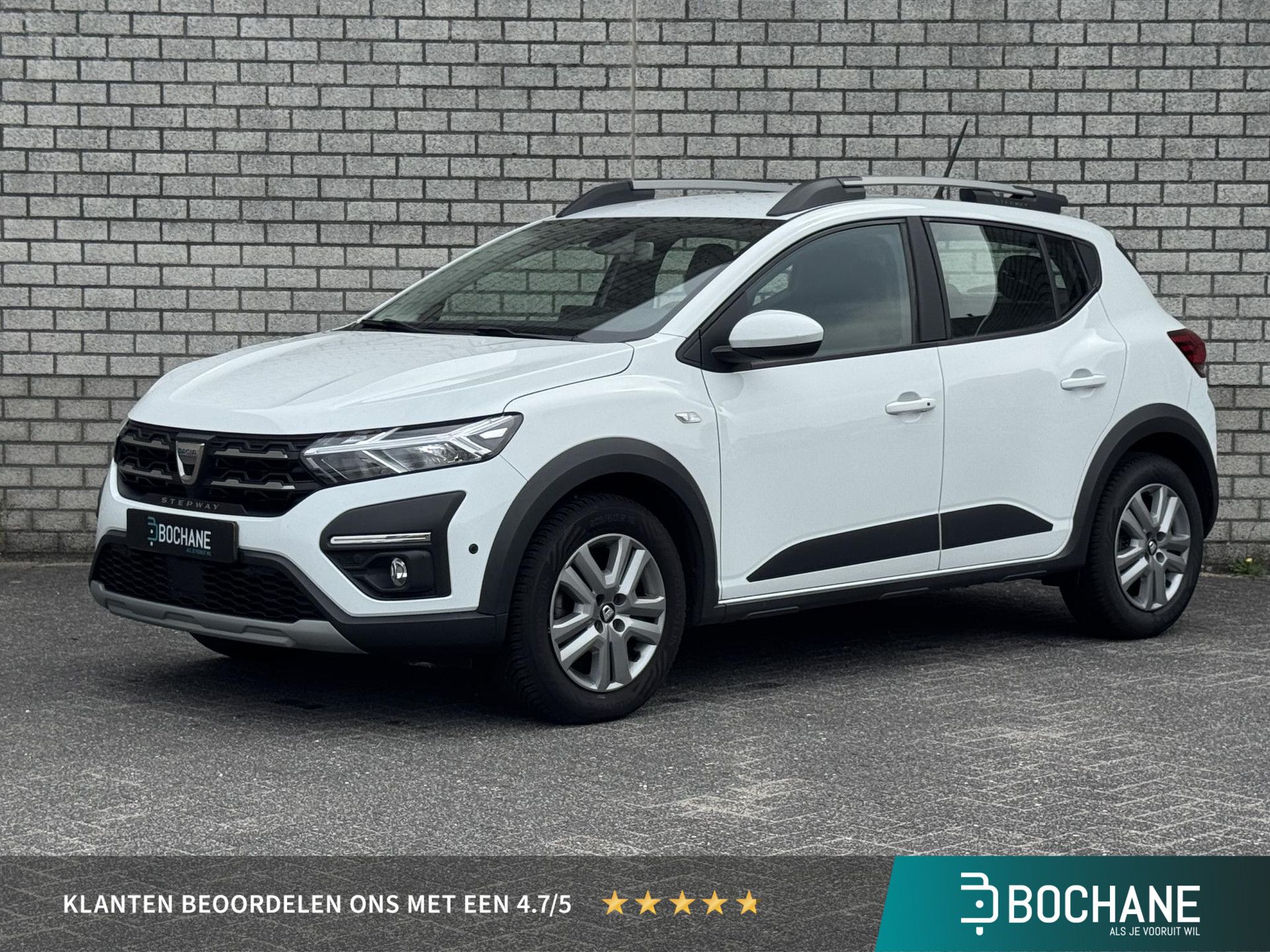 Dacia SanderoStepway met kenteken L-226-JT – vooraanzicht