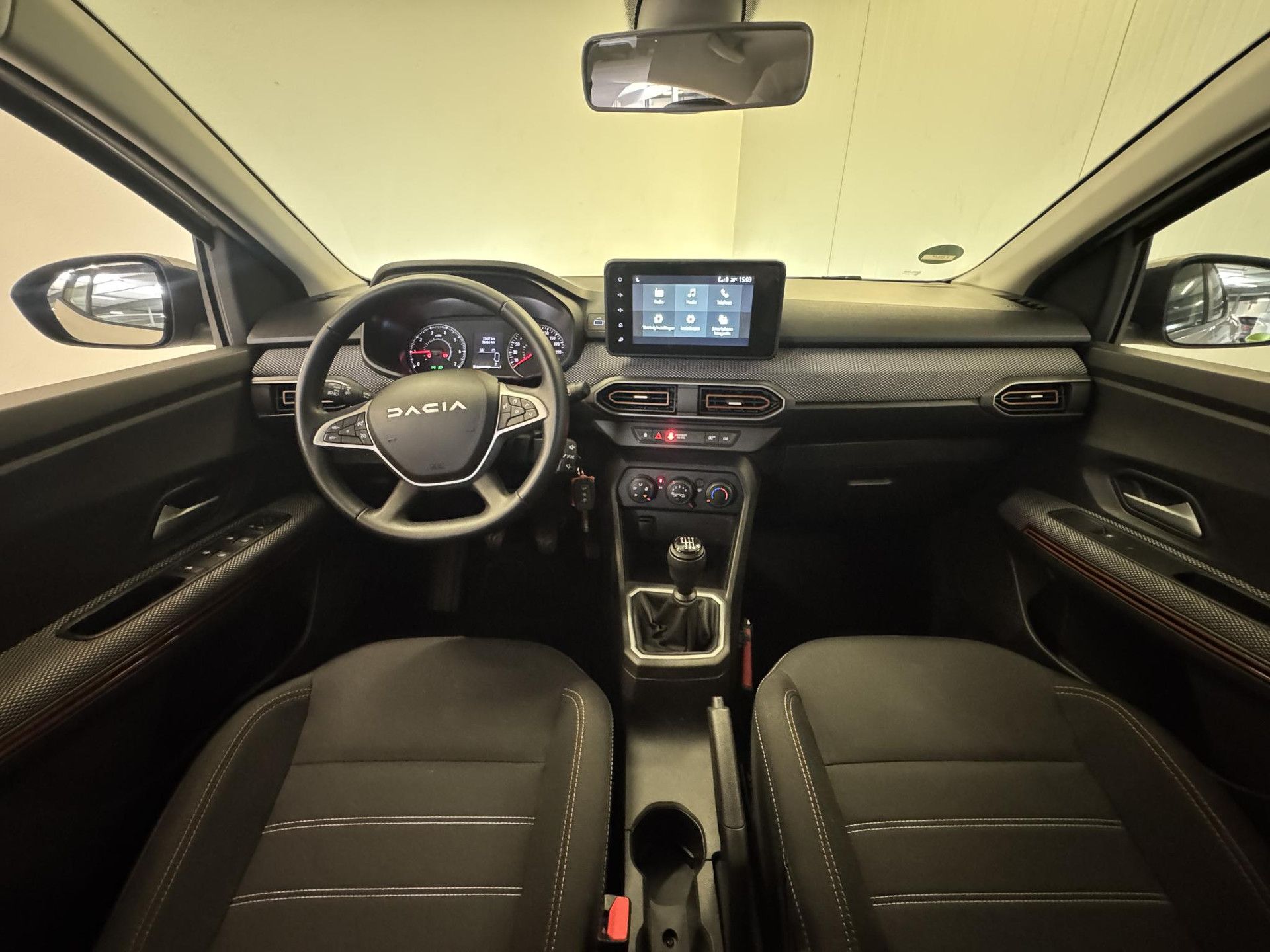 Dacia SanderoStepway met kenteken S-253-TP – interieur