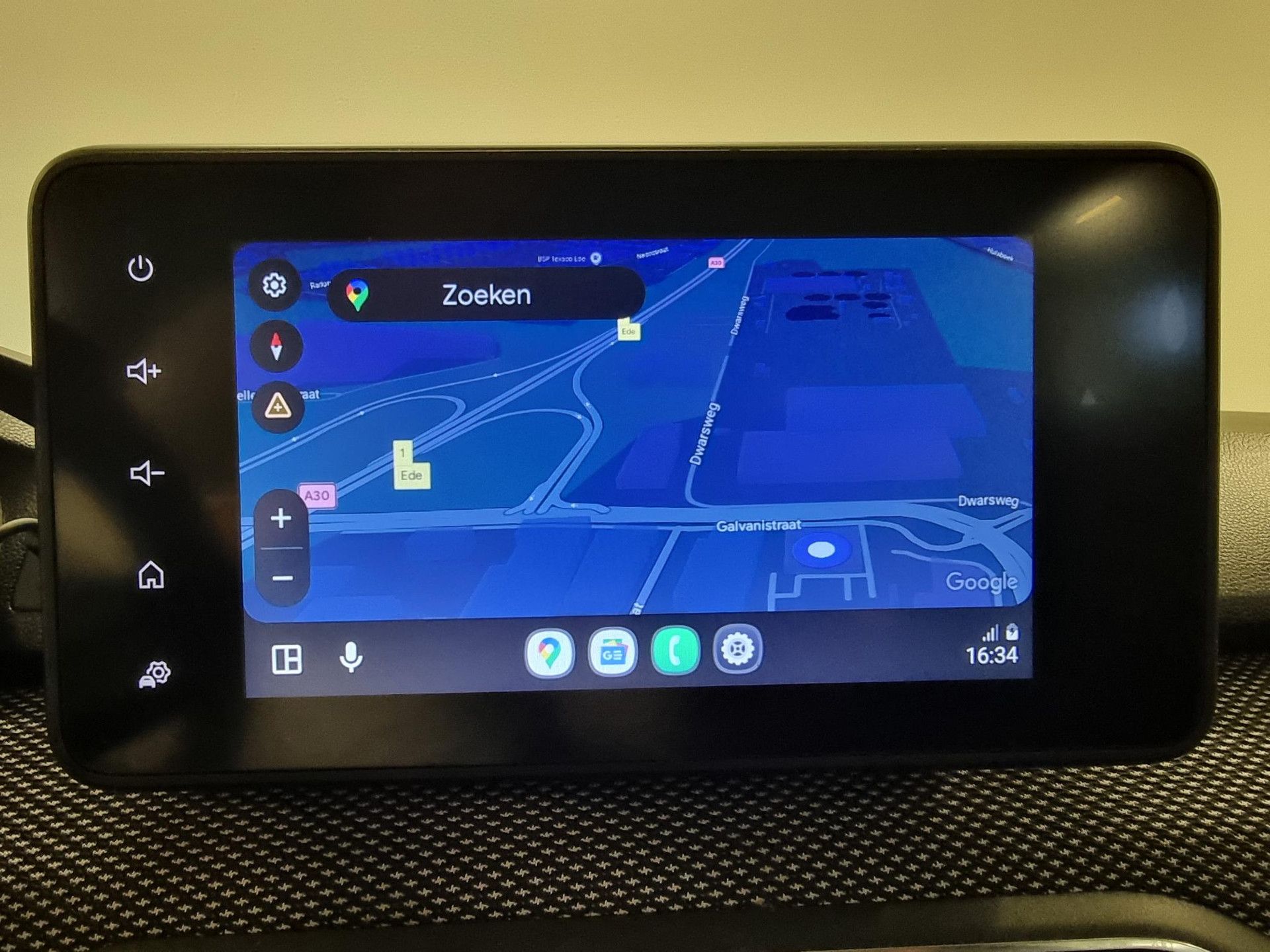 Dacia SanderoStepway met kenteken S-459-RR – achteraanzicht