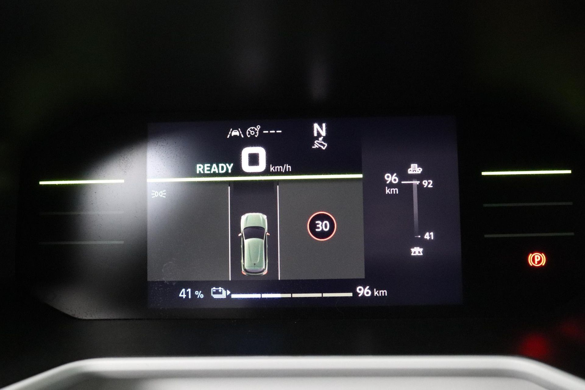 Dacia Spring met kenteken KDX-39-X – dashboard