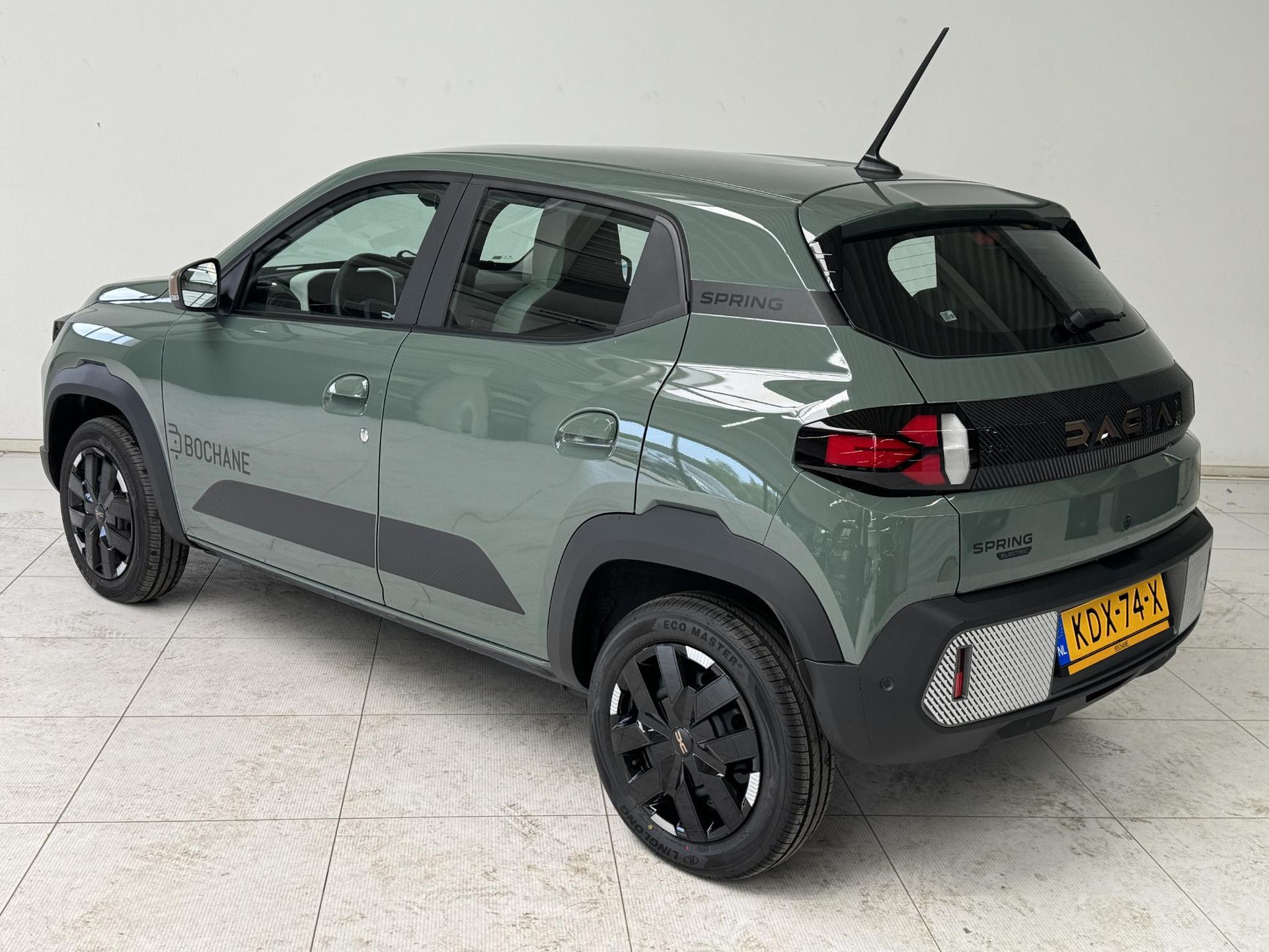 Dacia Spring met kenteken KDX-74-X – detailfoto