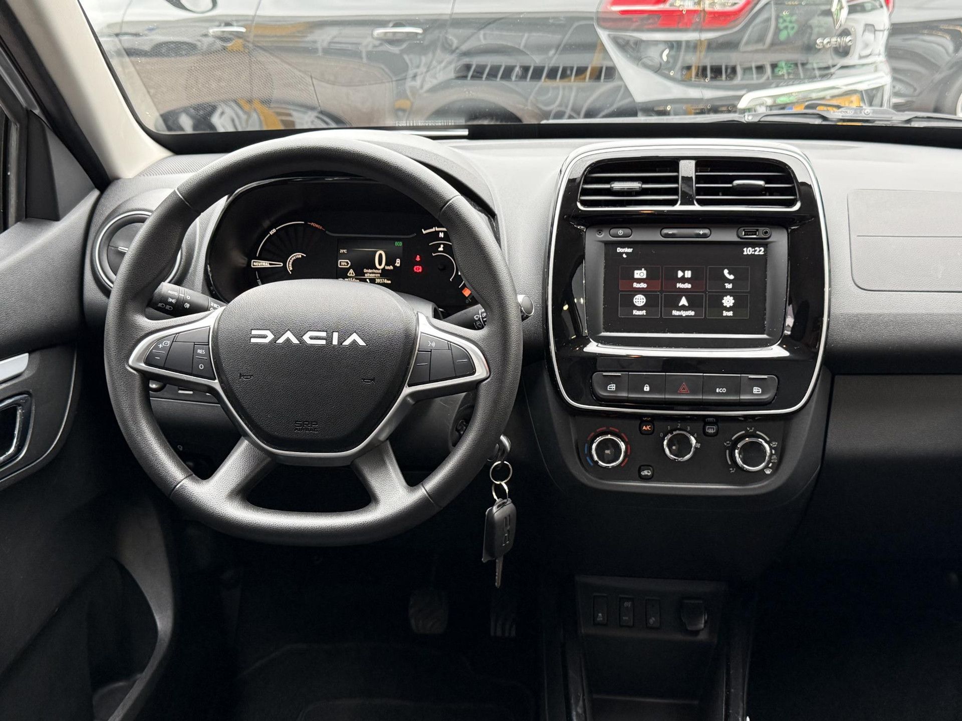 Dacia Spring met kenteken S-783-VB – interieur