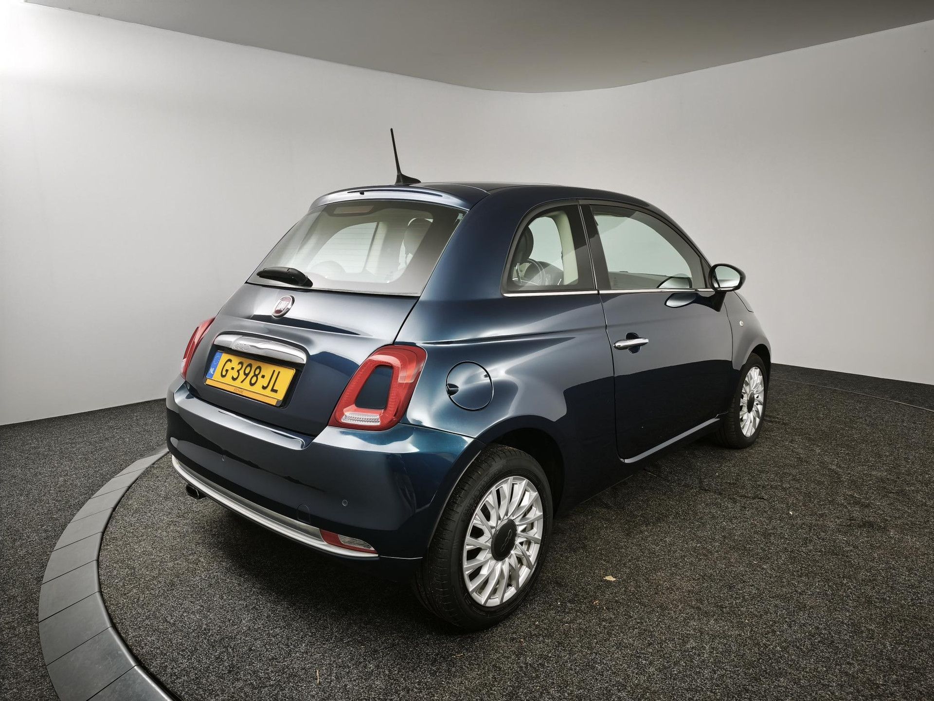 Fiat 500 met kenteken G-398-JL – achteraanzicht