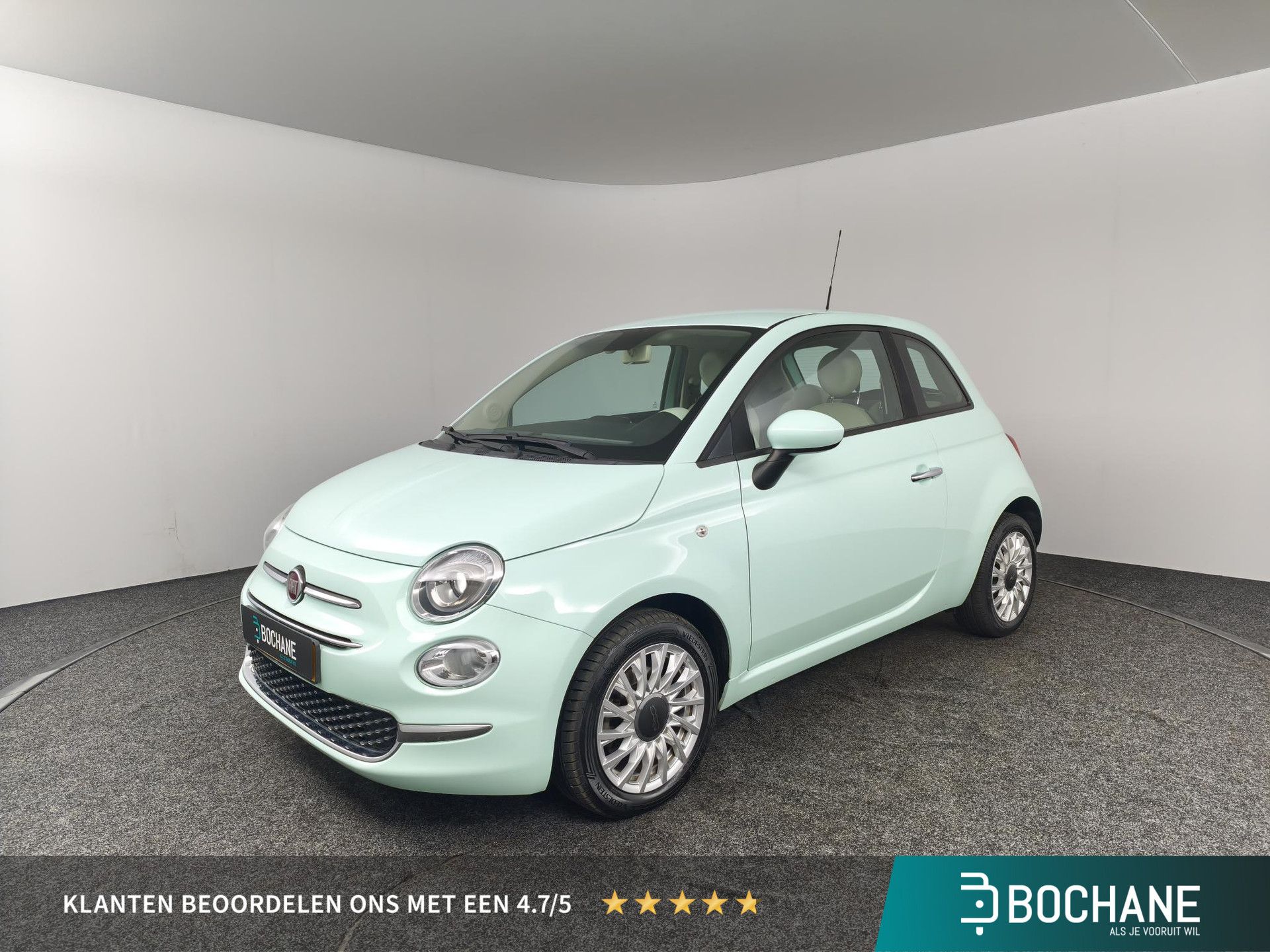 Fiat 500 met kenteken J-688-HF – vooraanzicht