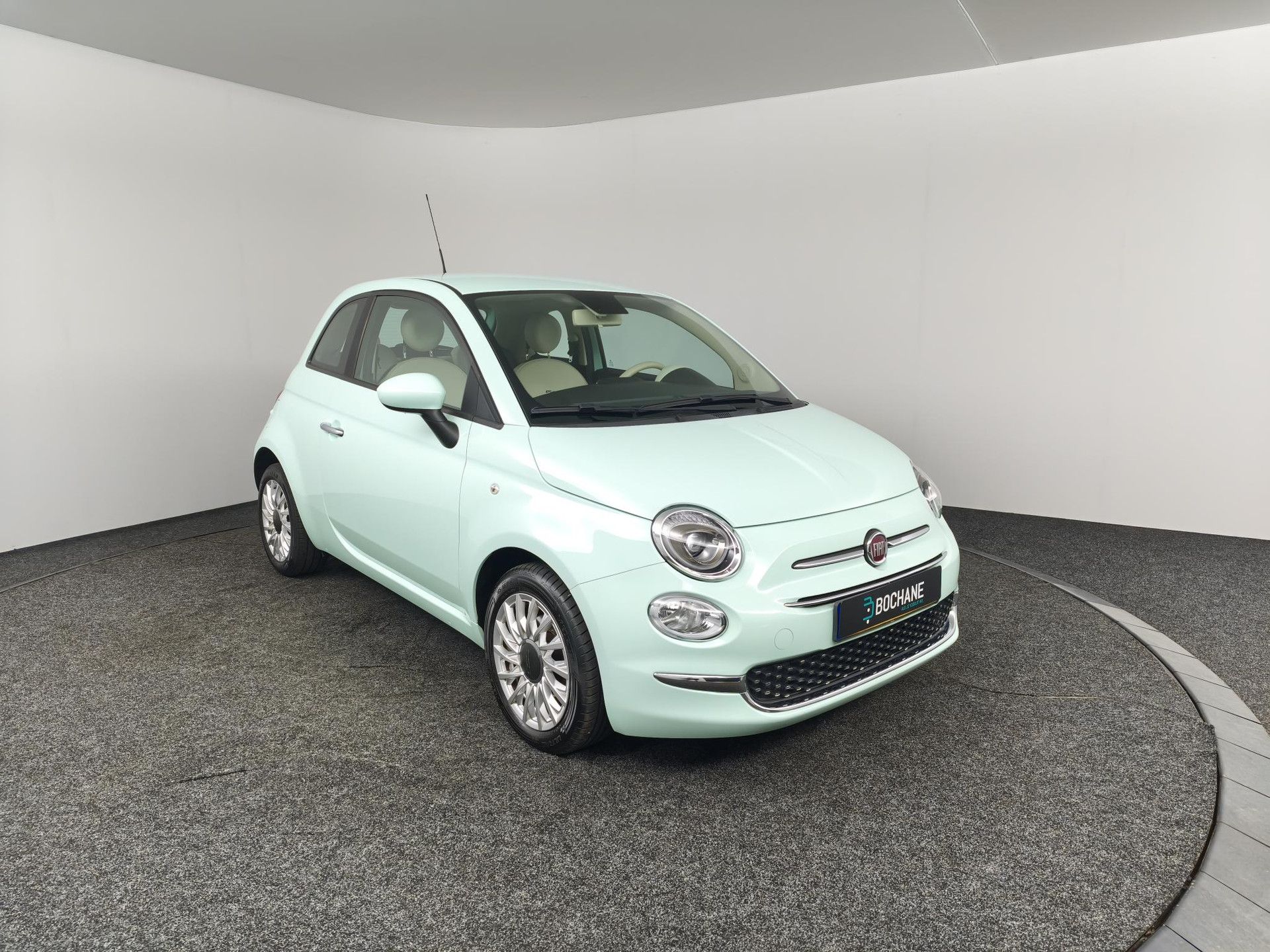 Fiat 500 met kenteken J-688-HF – detailfoto