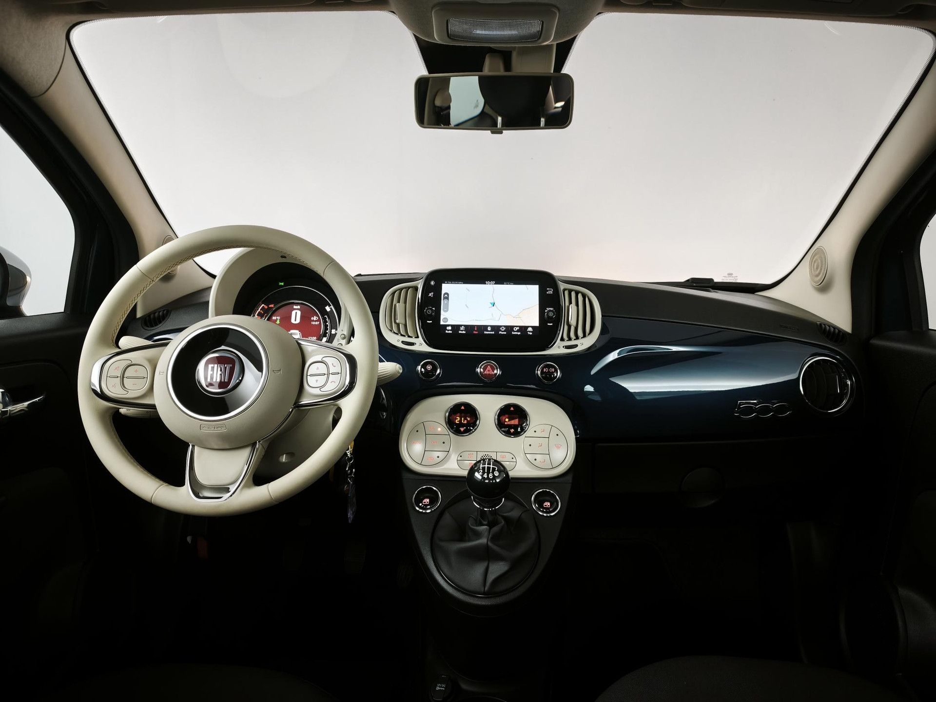 Fiat 500 met kenteken KHV-88-Z – interieur