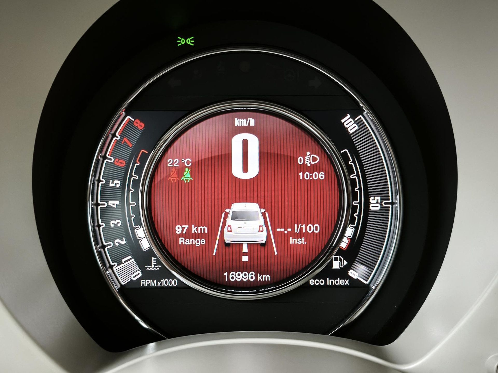 Fiat 500 met kenteken KHV-88-Z – dashboard