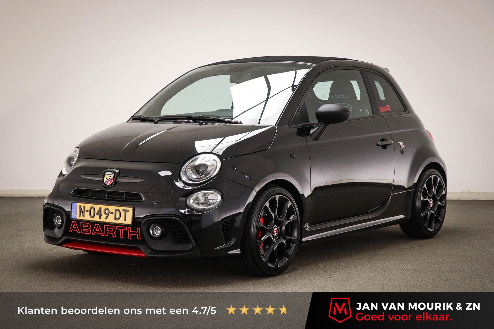 Fiat 500C met kenteken N-049-DT – vooraanzicht