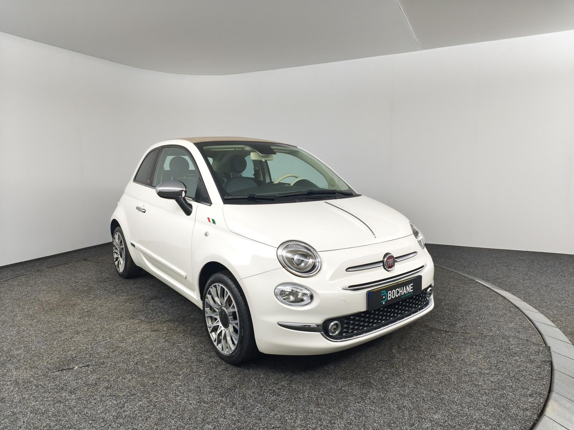 Fiat 500C met kenteken N-623-JV – dashboard