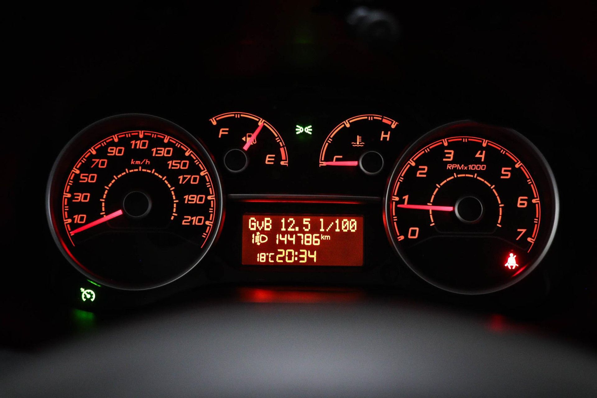 Fiat Doblò met kenteken VLK-61-X – detailfoto