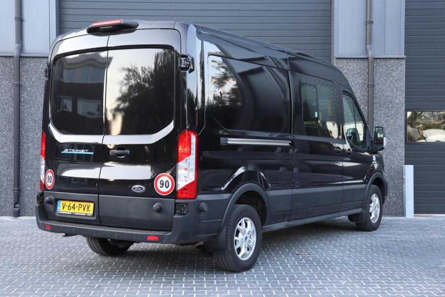 Ford E-Transit met kenteken V-64-PVK – interieur