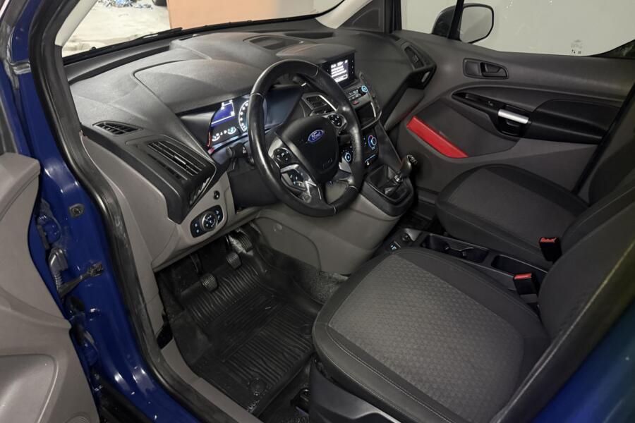 Ford EcoBlue met kenteken VTJ-83-P – achteraanzicht