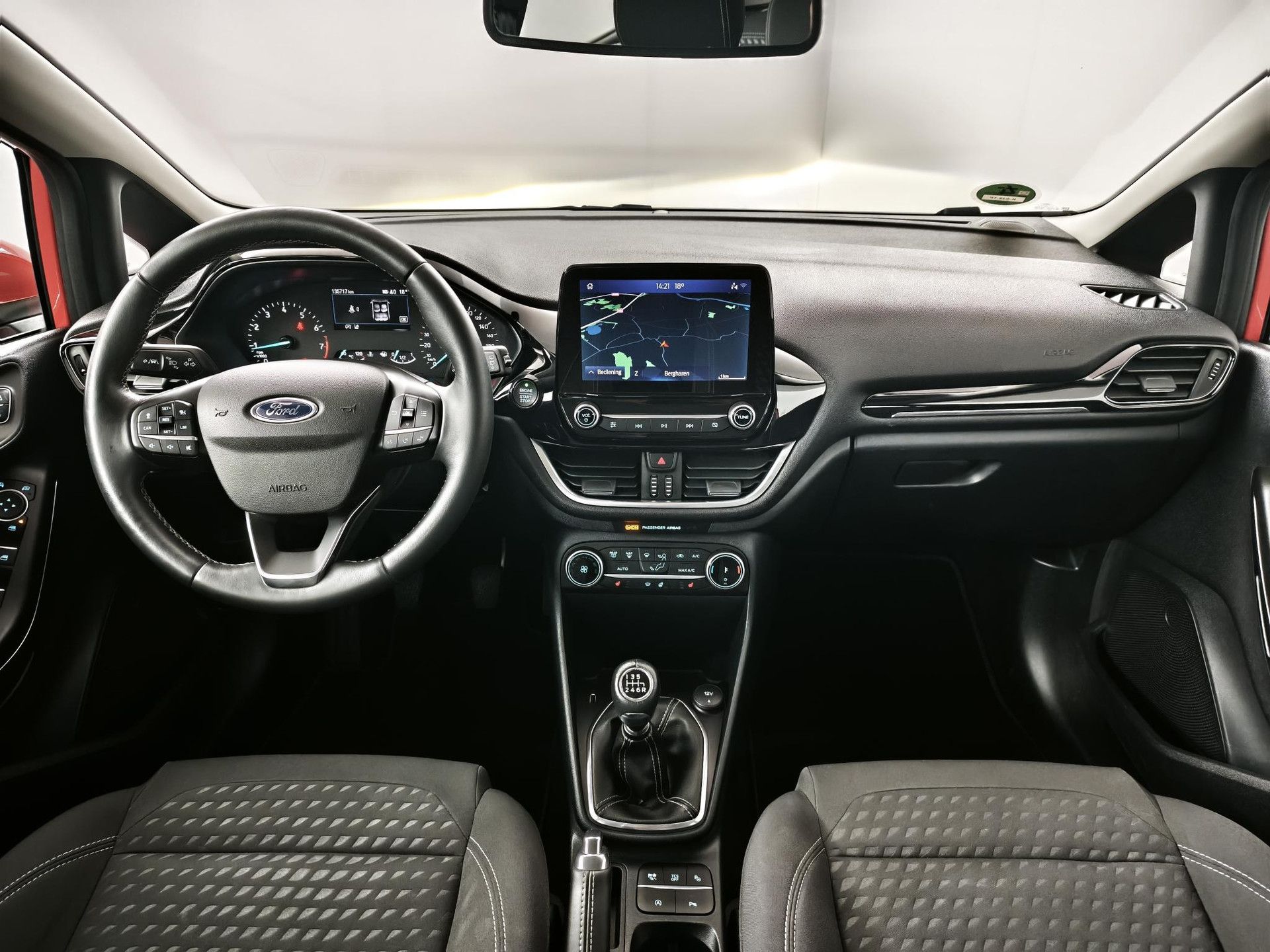 Ford Fiesta met kenteken K-039-TP – interieur