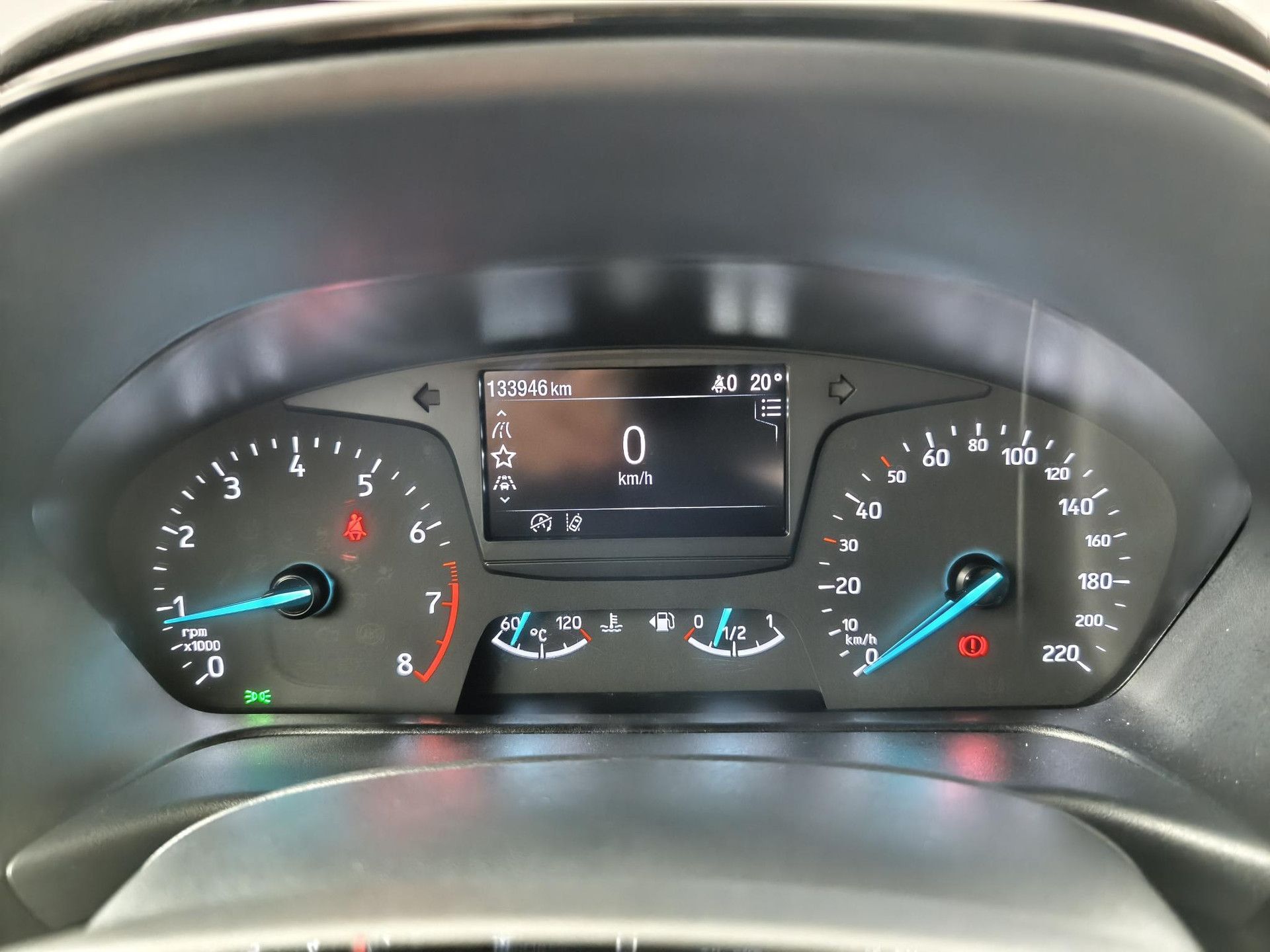 Ford Fiesta met kenteken K-061-KN – dashboard
