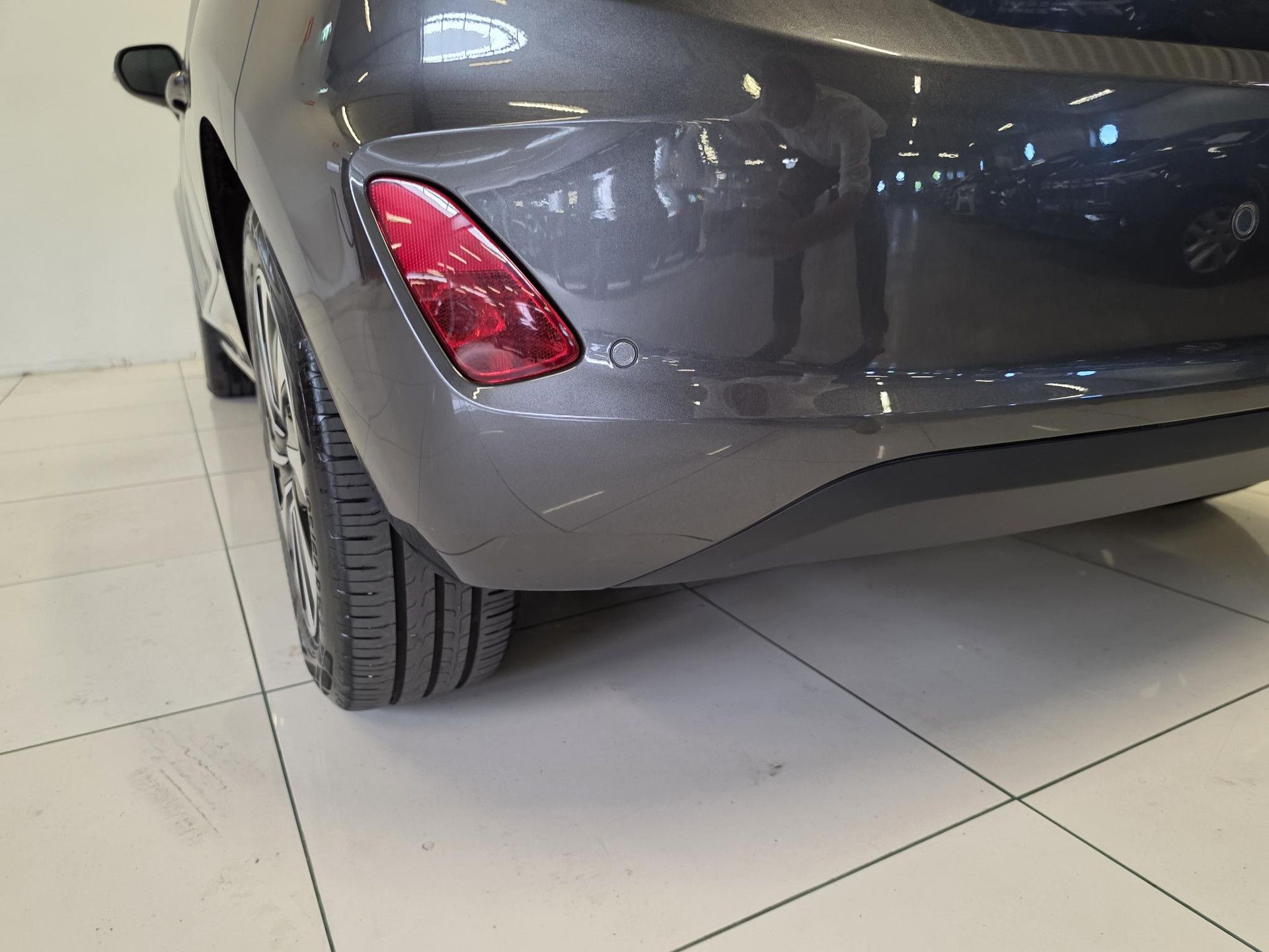 Ford Fiesta met kenteken KJG-40-R – achteraanzicht