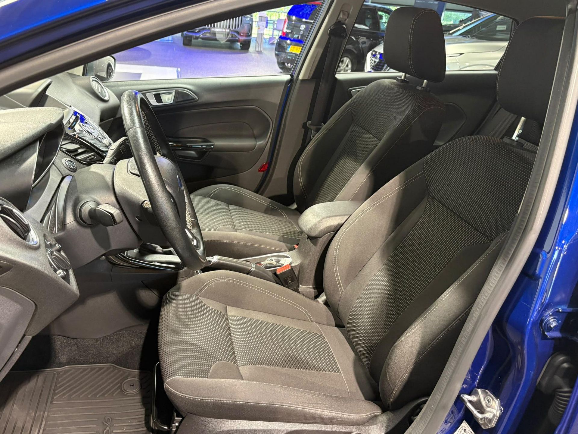 Ford Fiesta met kenteken NB-695-F – detailfoto