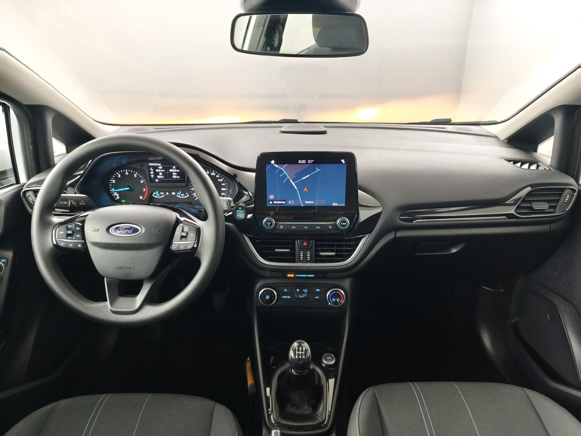 Ford Fiesta met kenteken RN-110-K – interieur