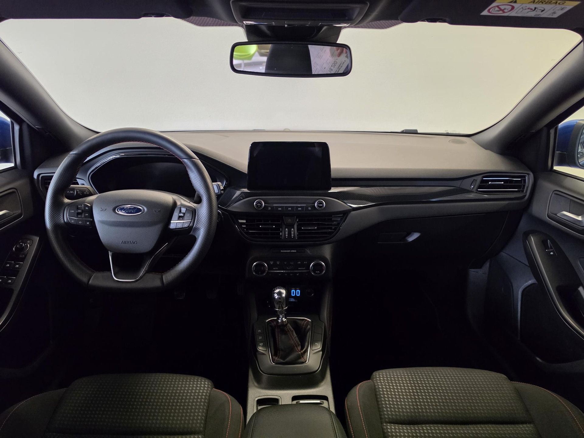 Ford Focus met kenteken L-632-TS – interieur