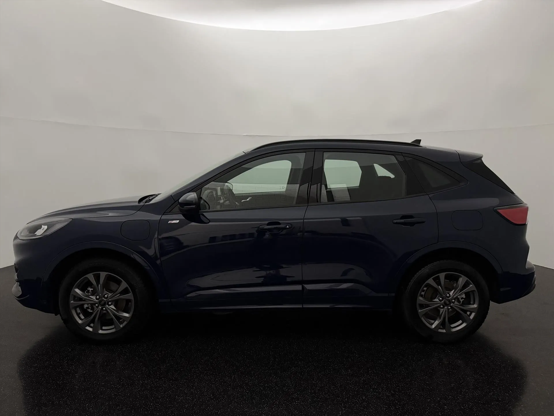 Ford Kuga met kenteken KLL-15-R – interieur