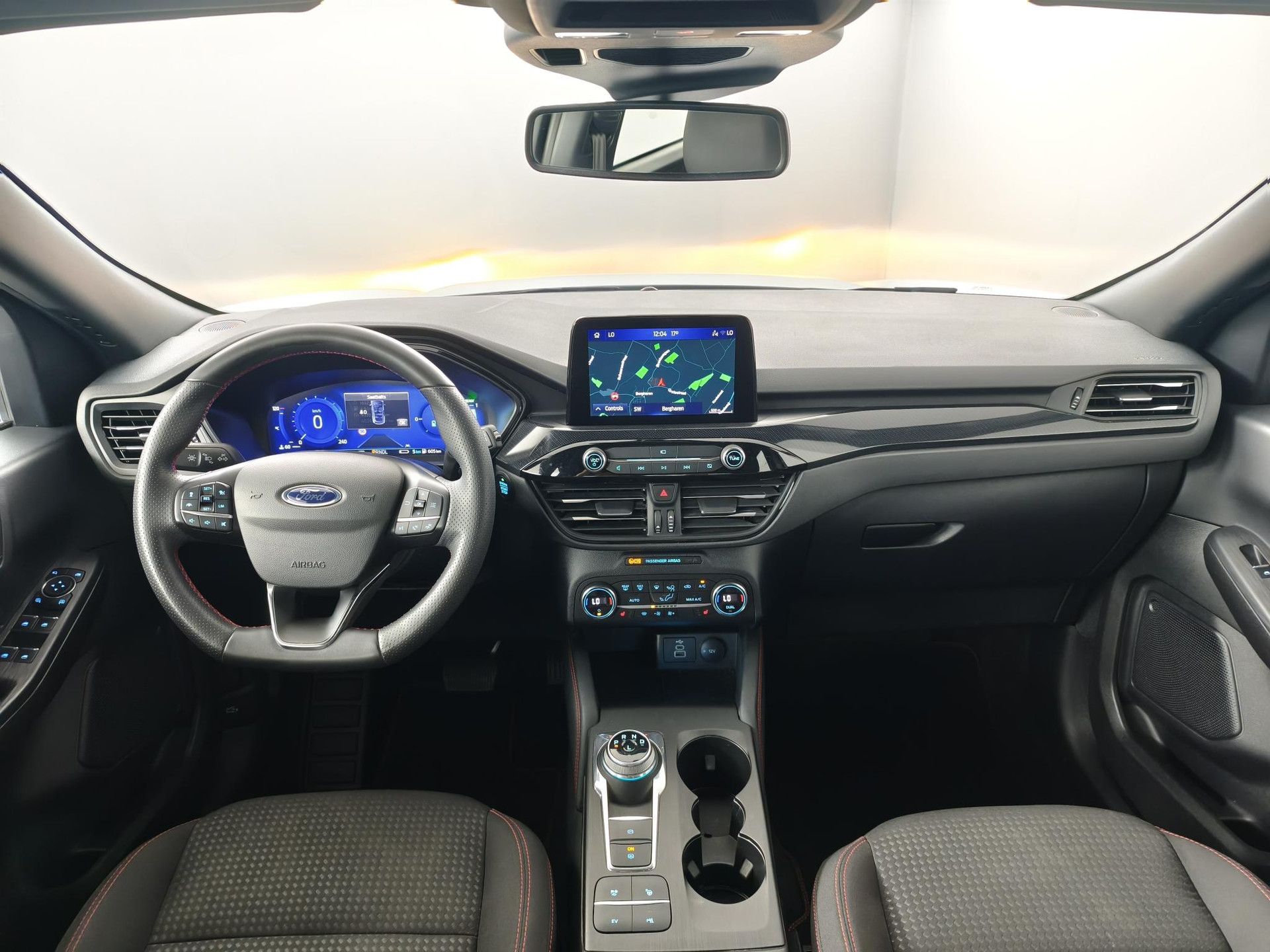 Ford Kuga met kenteken KLT-55-Z – interieur