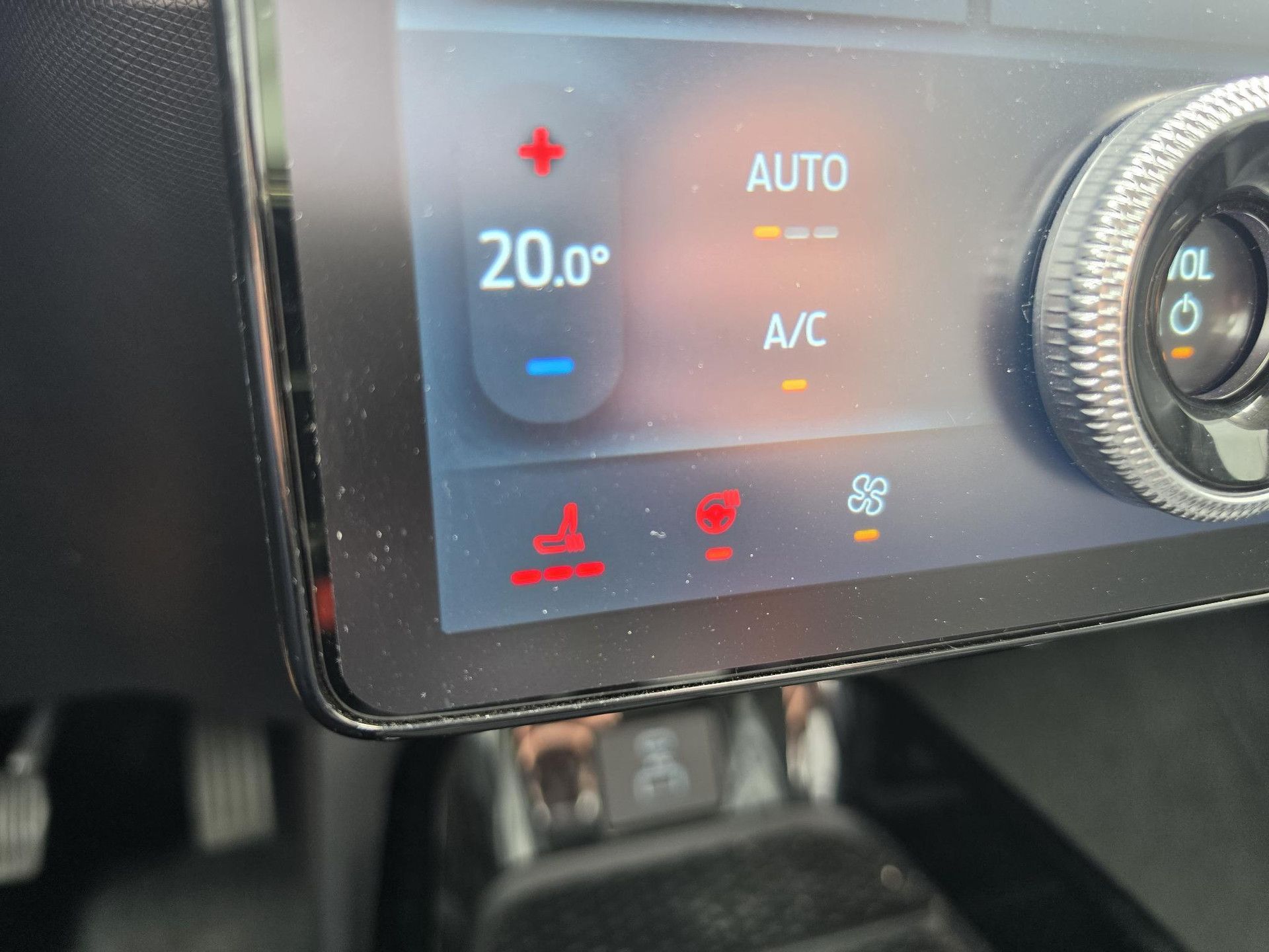 Ford MustangMach-E met kenteken L-508-NF – dashboard