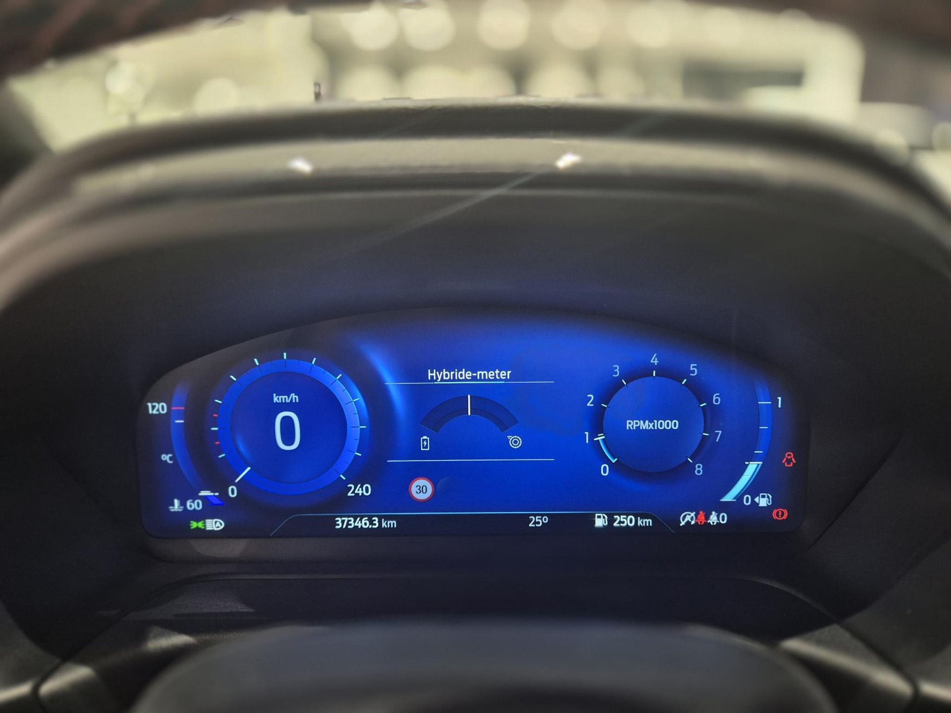 Ford Puma met kenteken J-630-LF – dashboard