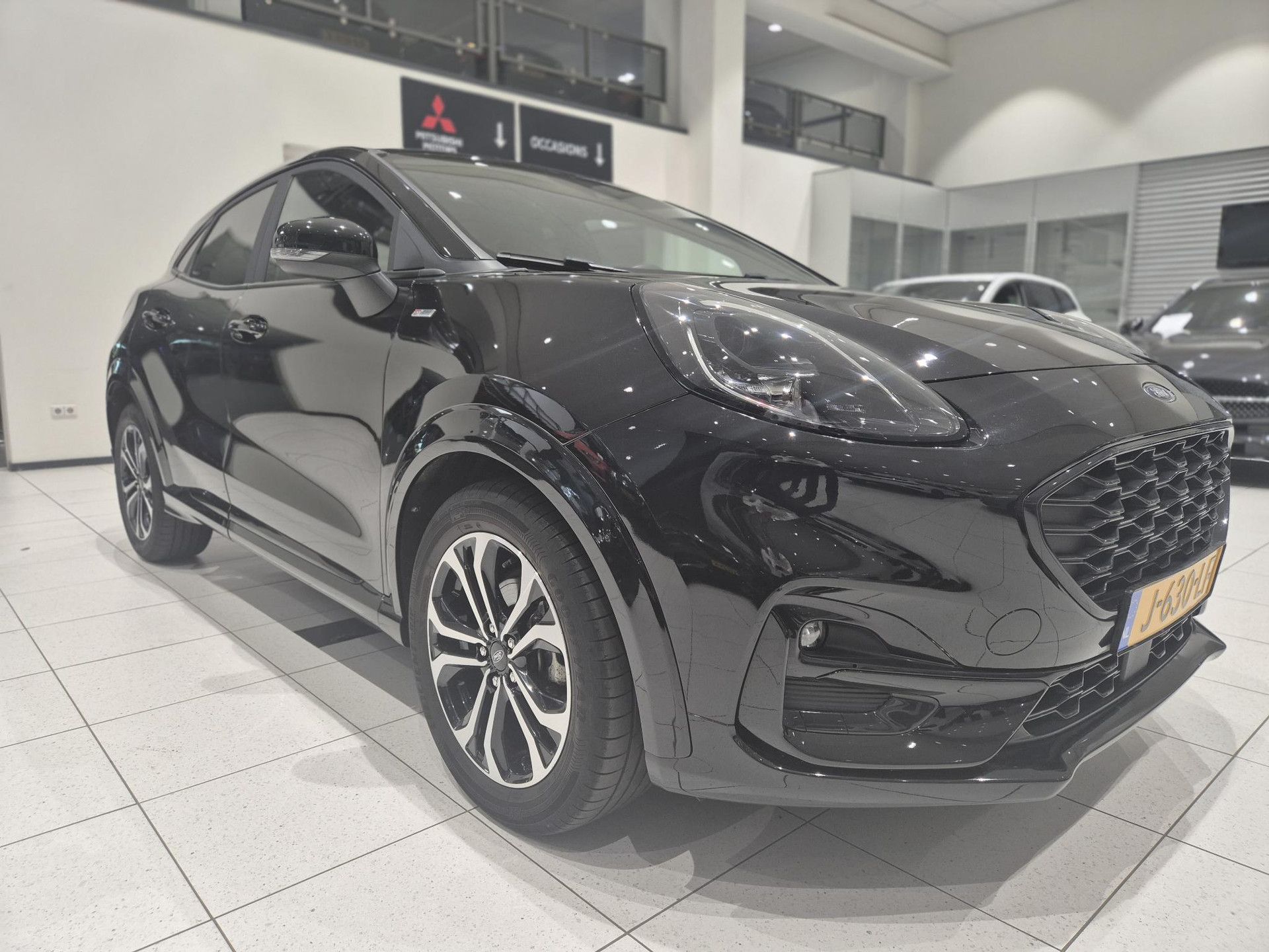 Ford Puma met kenteken J-630-LF – detailfoto
