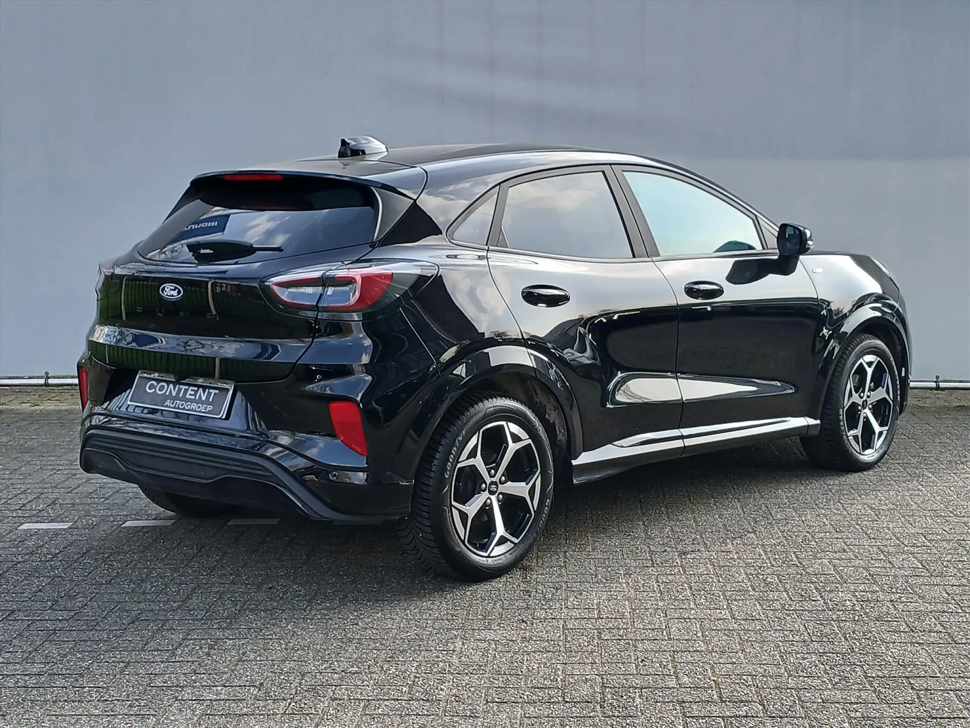 Ford Puma met kenteken KBD-44-V – detailfoto
