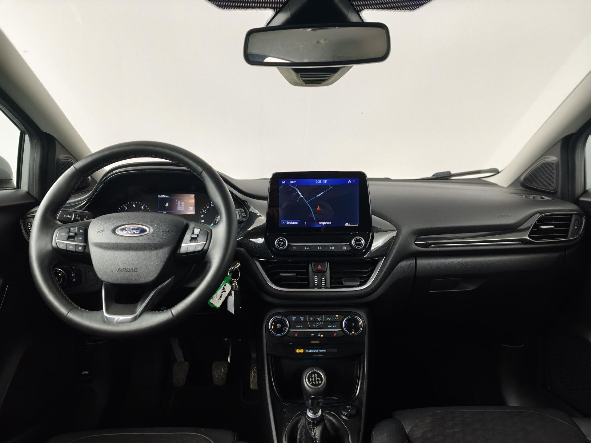 Ford Puma met kenteken S-101-BT – interieur