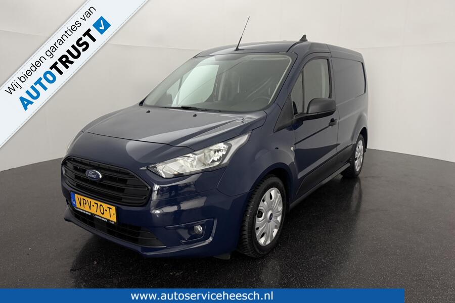 Ford Transit met kenteken VPV-70-T – vooraanzicht