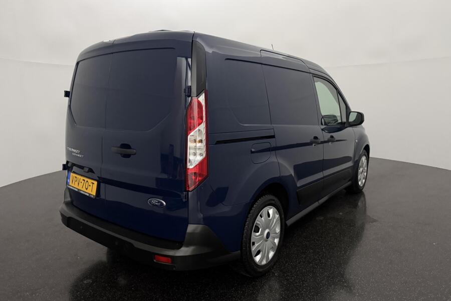 Ford Transit met kenteken VPV-70-T – interieur