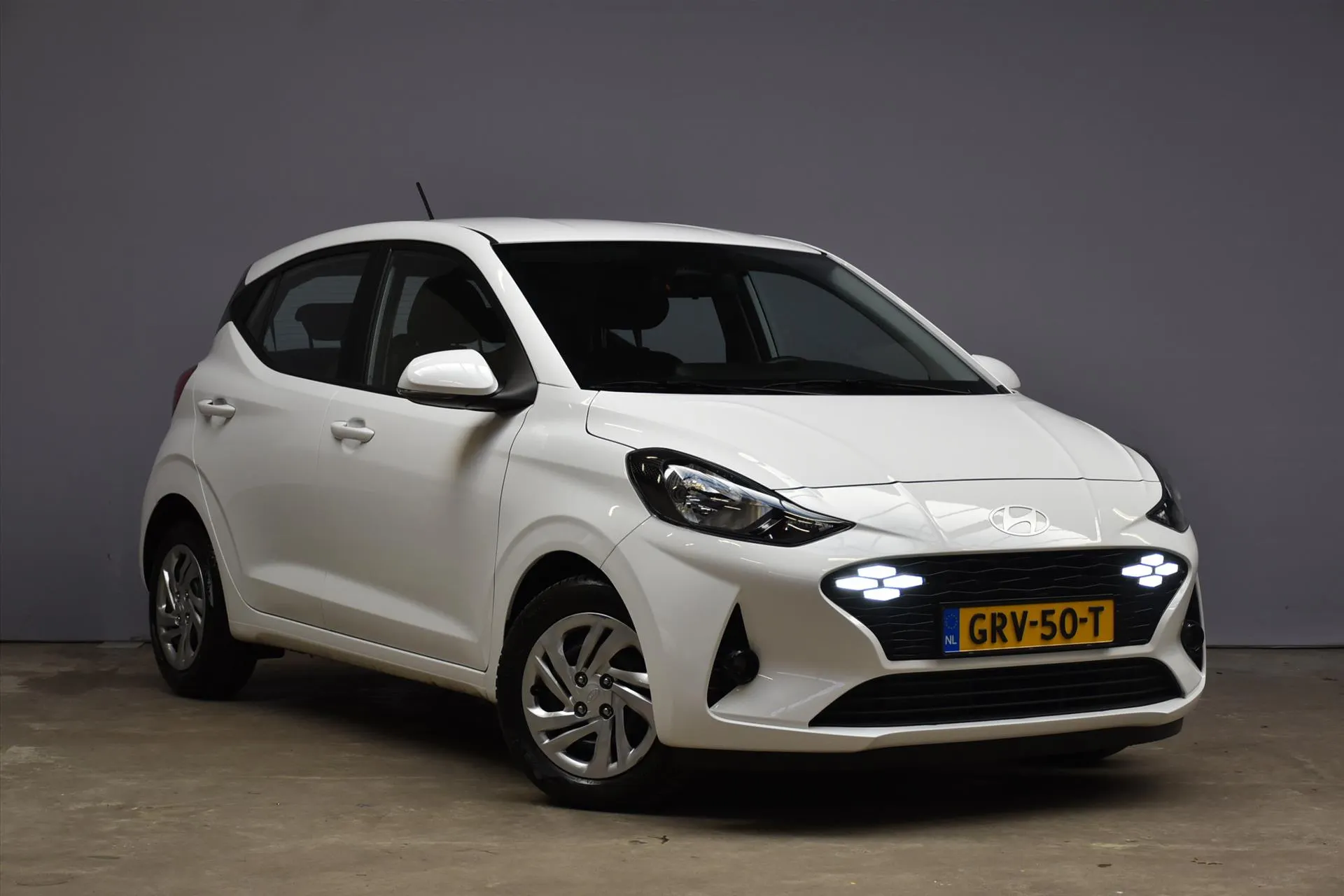 Hyundai i10 met kenteken GRV-50-T – interieur